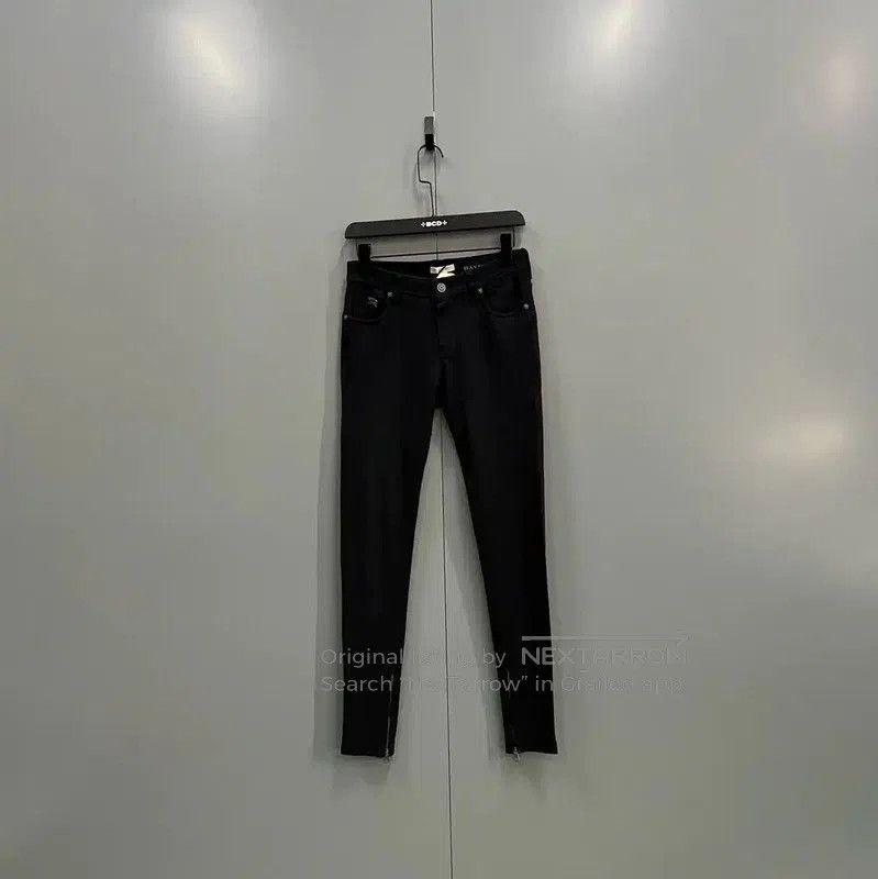 Burberry Burberry Summer Black Cotton Casual Pants. Size 24" / US 00 / IT 34 - 1 Thumbnail