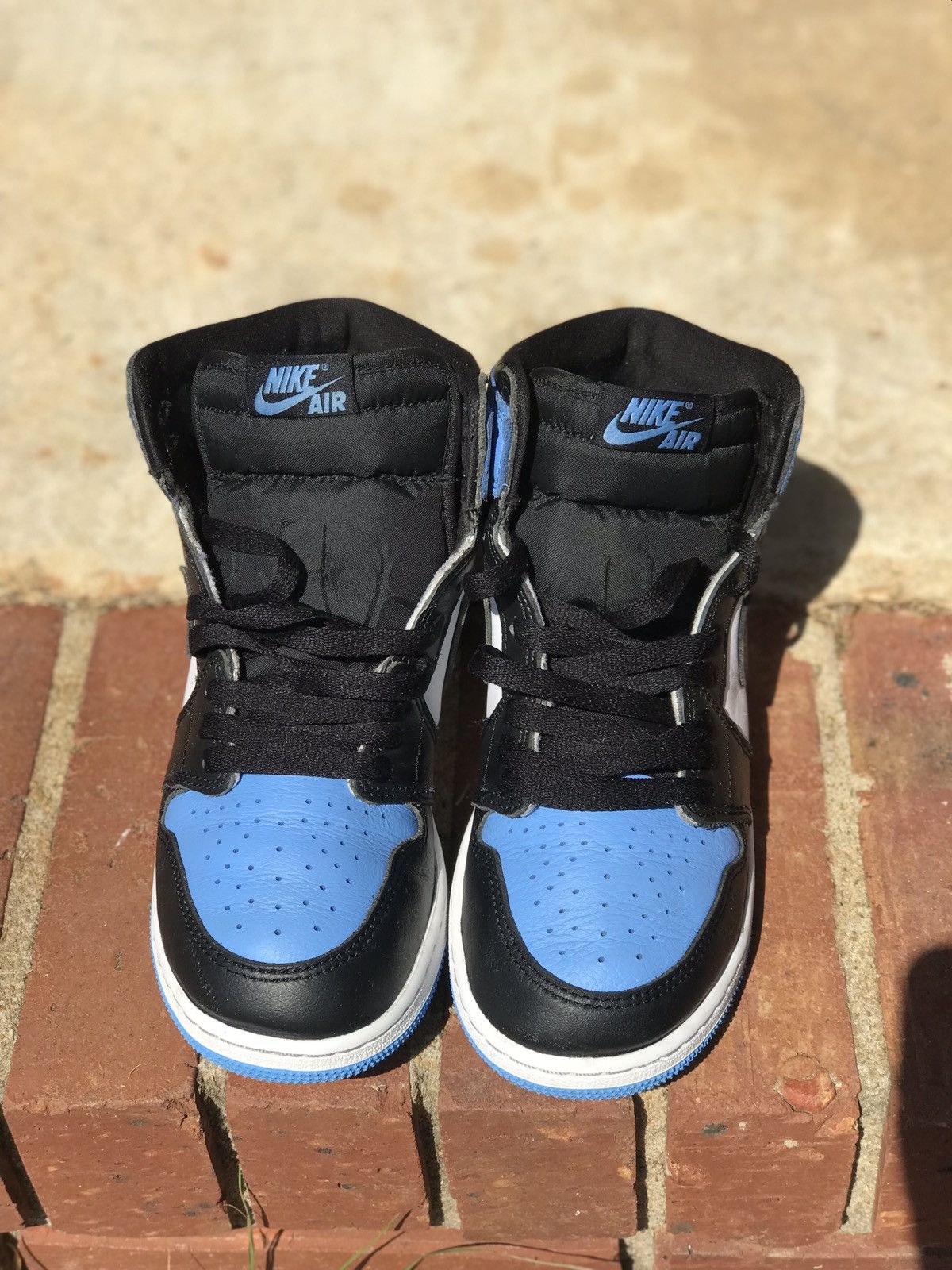 Jordan Brand Air Jordan Retro 1 High OG ‘UNC Toe’ Size 6Y / 7.5 Wmns Size US 7.5 / IT 37.5 - 3 Thumbnail