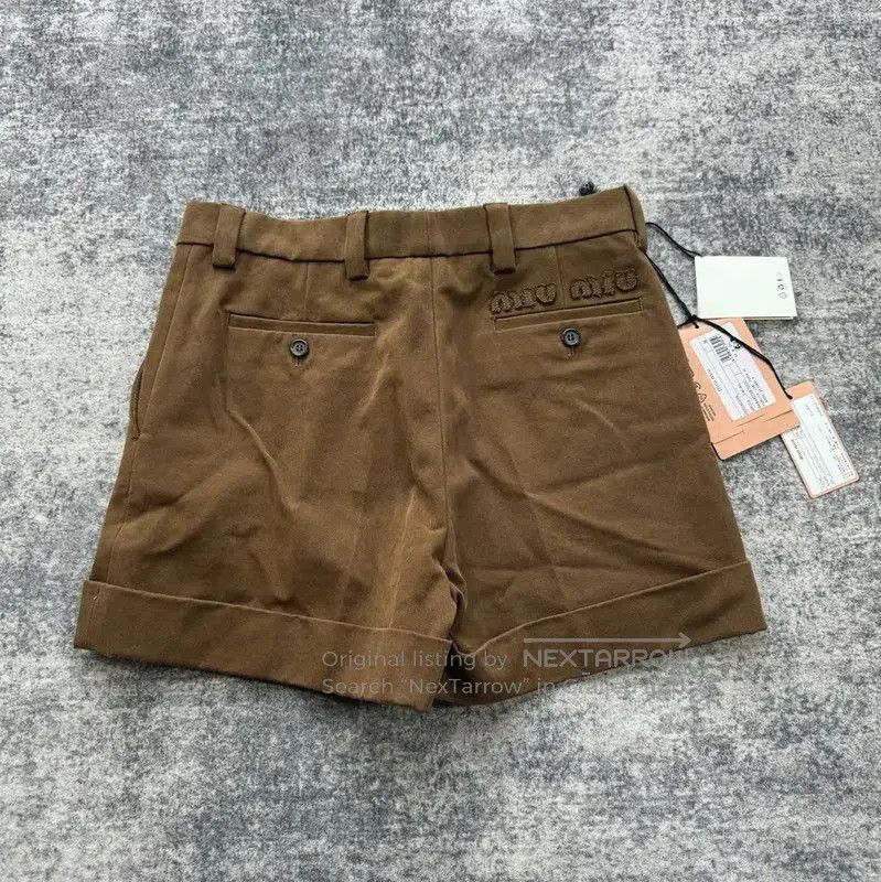 Miu Miu Miu Miu Casual Wool Shorts in Khaki Color . Size 23" - 2 Thumbnail