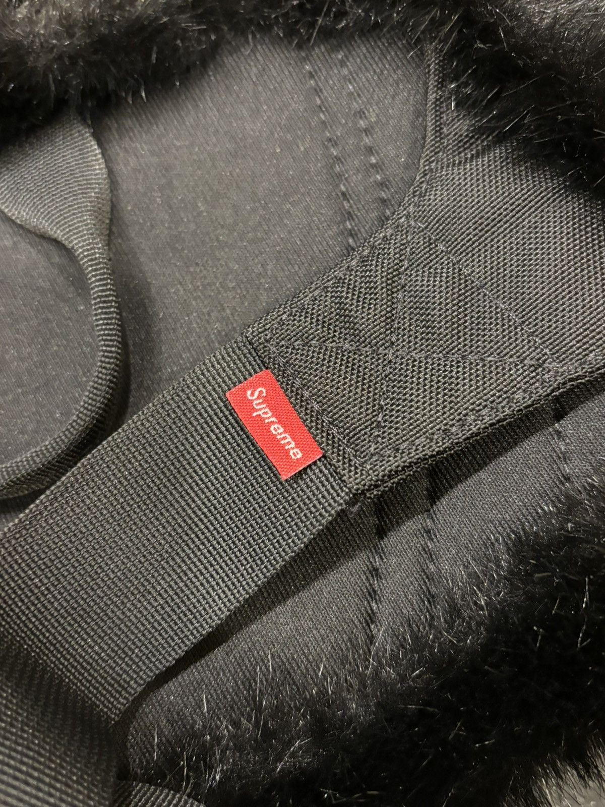 Supreme × The North Face Supreme X The North Face Faux Fur Waist Bag Size ONE SIZE - 4 Thumbnail