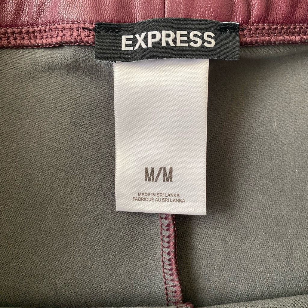 Express Express women M fleece lined vegan leather leggings burgundy Size 30" / US 8 / IT 44 - 6 Thumbnail