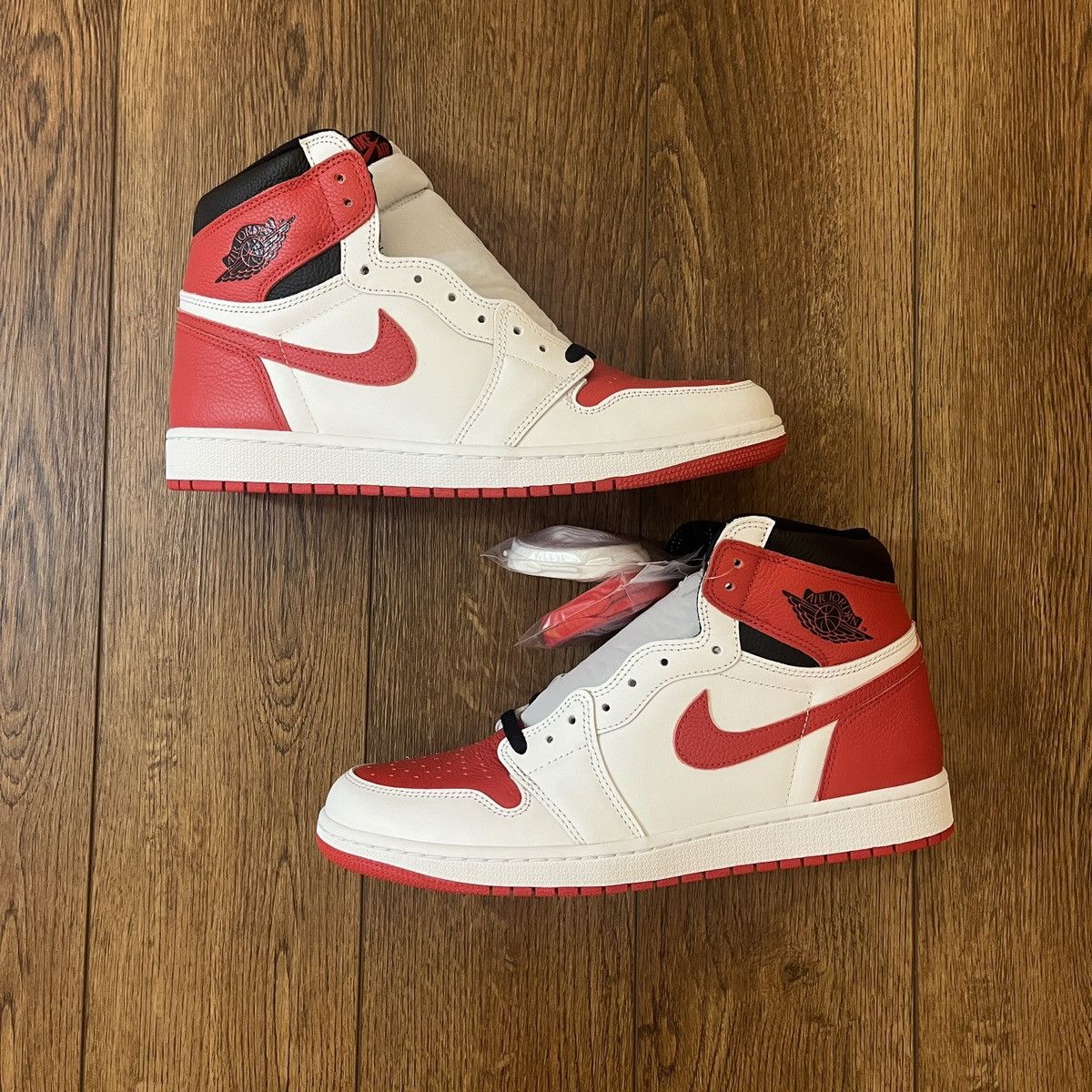 Jordan Brand × Nike Jordan 1 Retro OG High Heritage Size US 12.5 / EU 45-46 - 2 Thumbnail