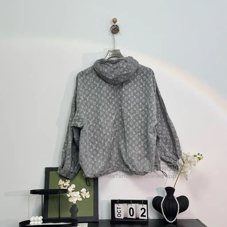 Louis Vuitton Louis Vuitton Grey Old Full Print Jacket Size XS / US 0-2 / IT 36-38 - 5 Thumbnail