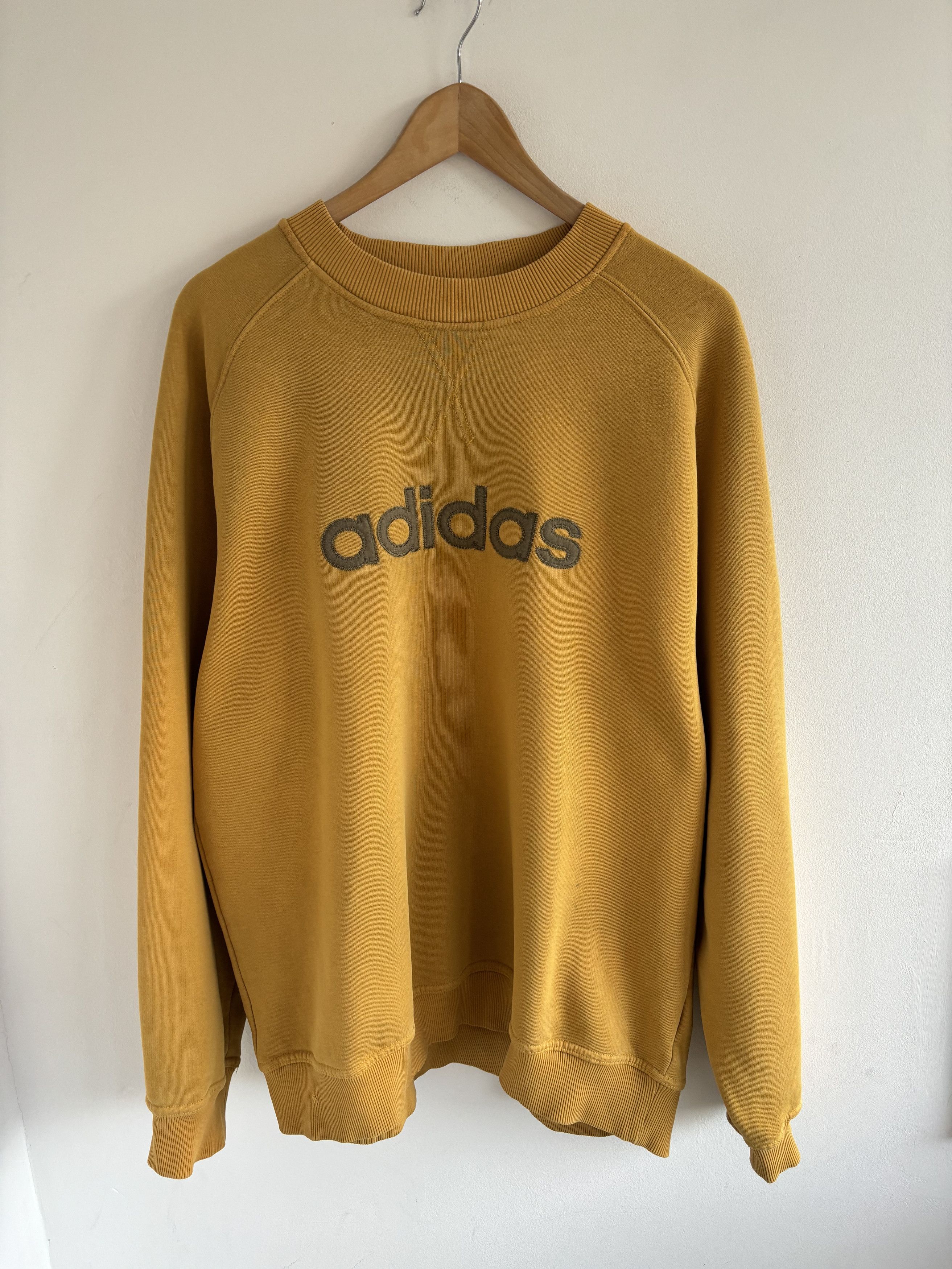 VINTAGE MUSTARD YELLOW store ADIDAS CREWNECK