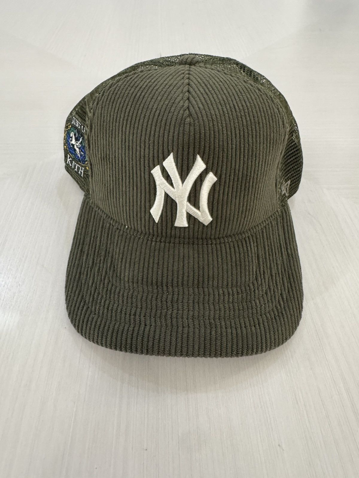 Kith KITH New York Yankees Meshback Trucker Hat Used Olive 2025 Size ONE SIZE - 1 Thumbnail