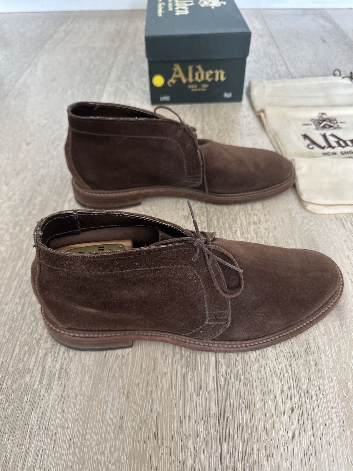 Alden Alden unlined suede chukka boots chocolate brown Size US 8.5 / EU 41-42 - 4 Thumbnail