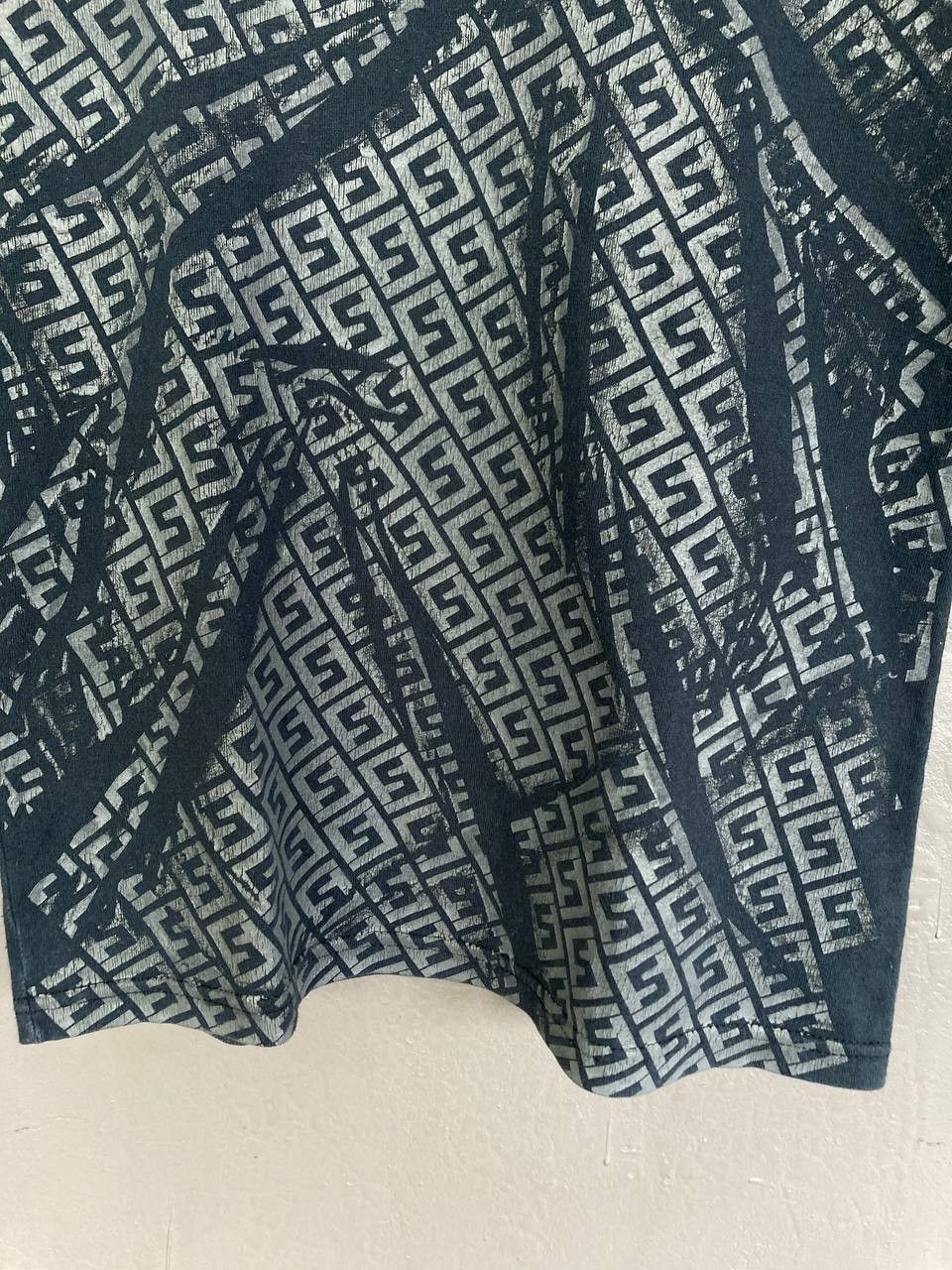 Stussy Vintage Stussy Monogram Tee Size US XS / EU 42 / 0 - 5 Thumbnail