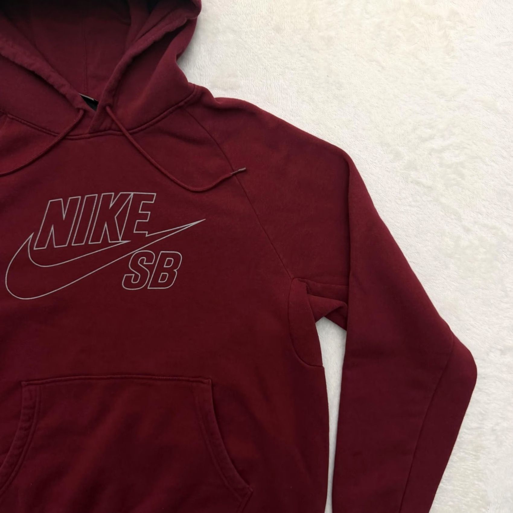 Nike Nike SB Hoodie Mens Large Red Fleece Pullover Graphic Print Skateboarding Sweater Crew Neck Zipless Pockets Size US L / EU 52-54 / 3 - 3 Thumbnail
