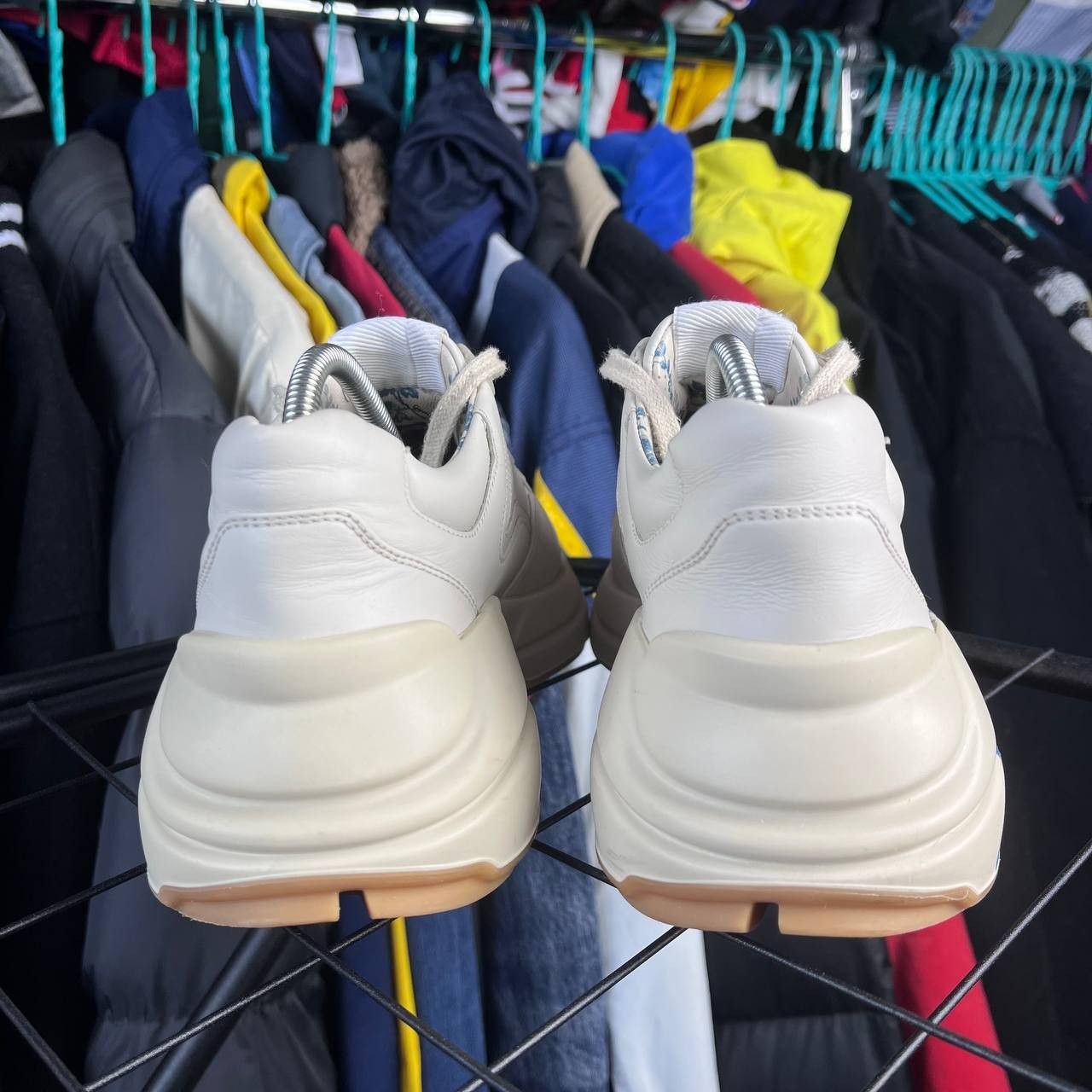 Gucci Gucci Rhyton White/Red/Blue Stripe Ivory Sneakers Size 36 Size US 6 / IT 36 - 8 Thumbnail