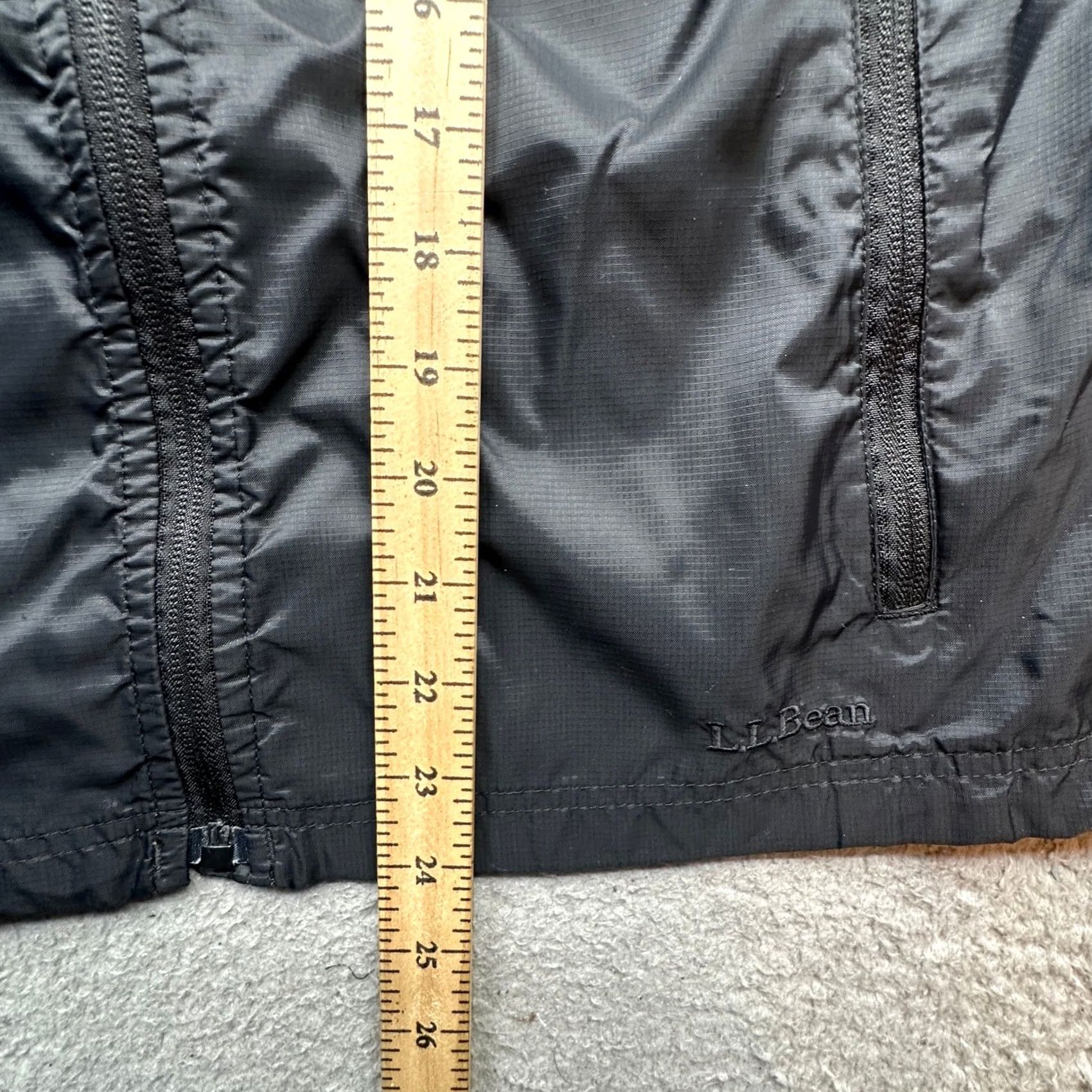 Vintage LL Bean Ripstop Stowaway Hooded Windbreaker Jacket Womens Petite Small Black Size S / US 4 / IT 40 - 5 Thumbnail