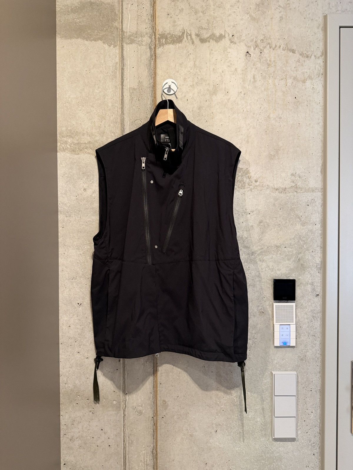 Acronym V68-M Vest Size US L / EU 52-54 / 3 - 3 Thumbnail