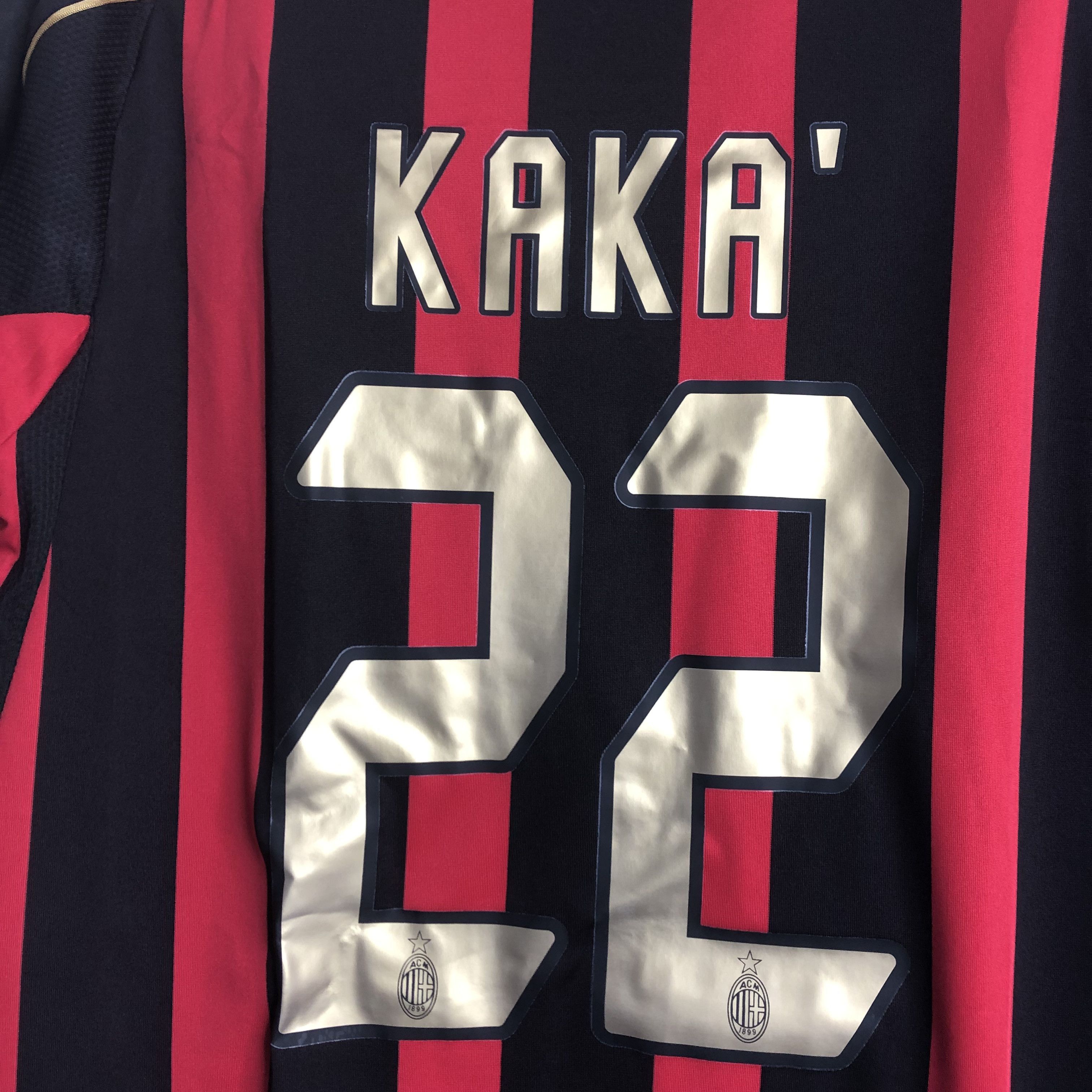 Vintage 06-07 Kaka AC Milan Home Soccer Jersey Size US L / EU 52-54 / 3 - 7 Thumbnail