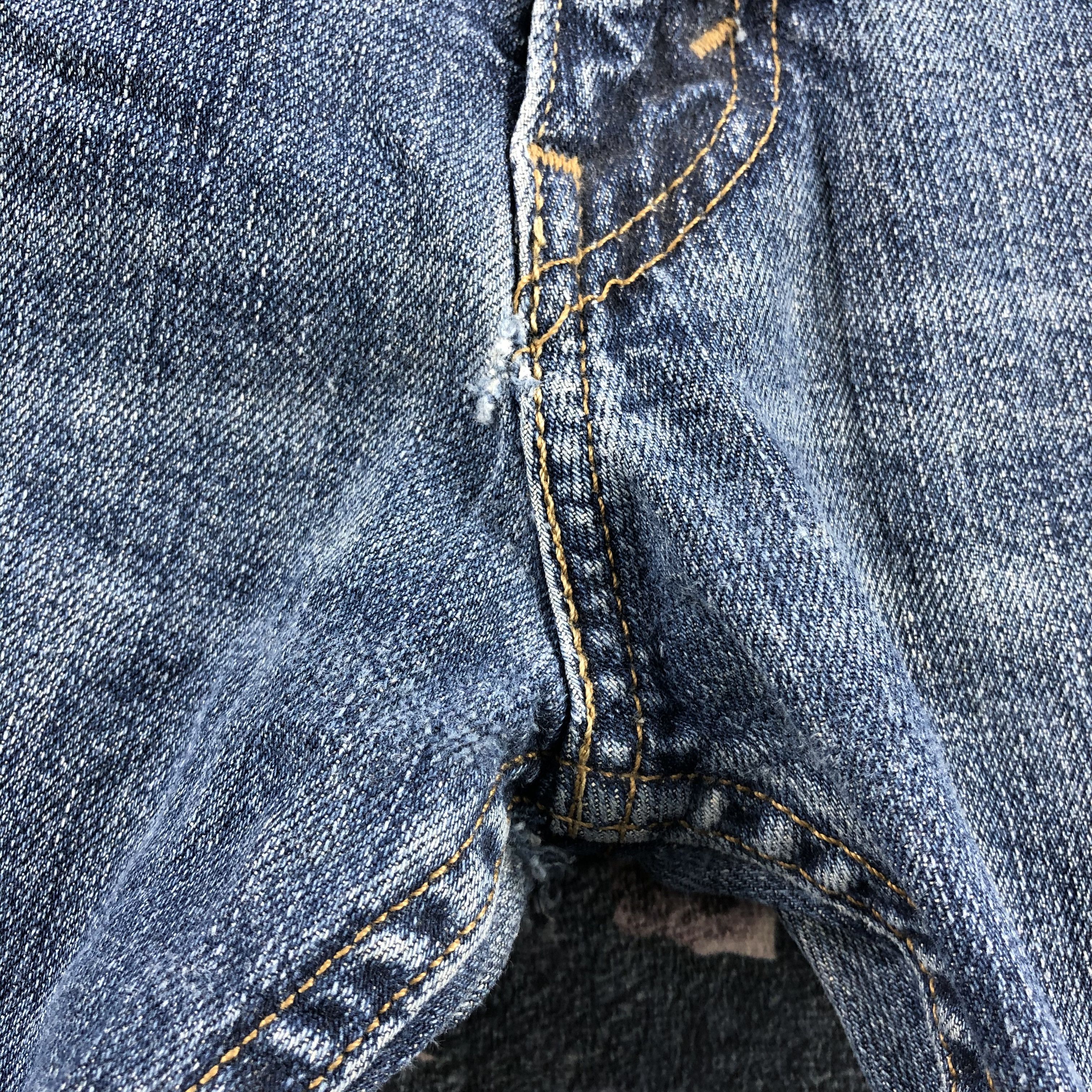 Levi's × Vintage Vintage Blue Wash Levis 505 Jeans-JM2951 Size US 35 - 11 Thumbnail