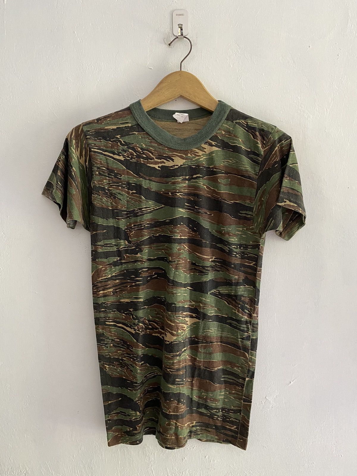 If Six Was Nine × Japanese Brand × Le Grande Bleu (L.G.B.) 1980s tiger camo tshirt Size US S / EU 44-46 / 1 - 1 Thumbnail