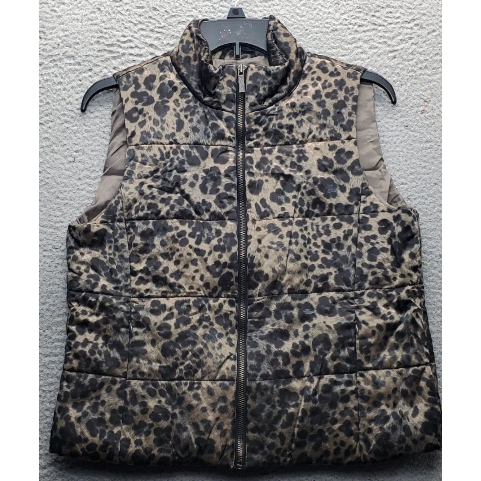 Kenneth Cole Kenneth Cole Puffer Vest Womens Petites S Multi Cheetah Print Sleeveless Full Zip Size S / US 4 / IT 40 - 2 Thumbnail