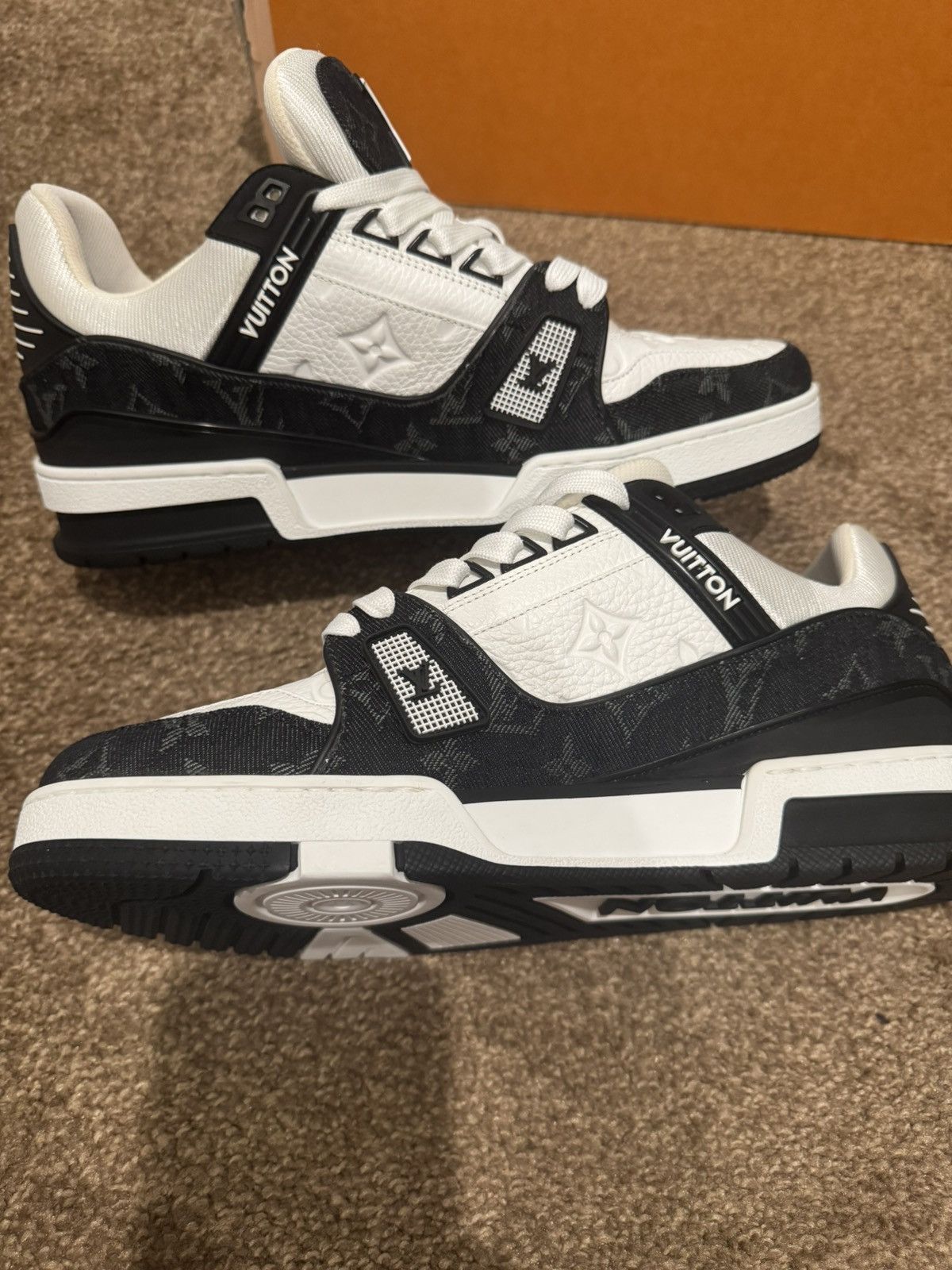 Louis Vuitton LV Trainer Low Monogram Denim Black White Size US 8.5 / EU 41-42 - 9 Thumbnail