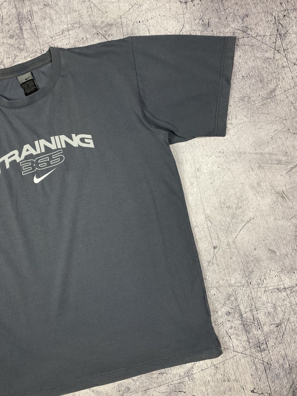 Nike × Vintage Vintage Nike Training 365 Center Logo Tee Size US L / EU 52-54 / 3 - 3 Thumbnail