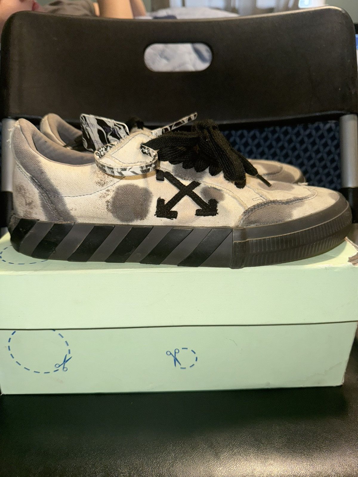 Off-White Tie Dye Low Vulcanized Black Medium Off-White Size US 9 / EU 42 - 2 Thumbnail