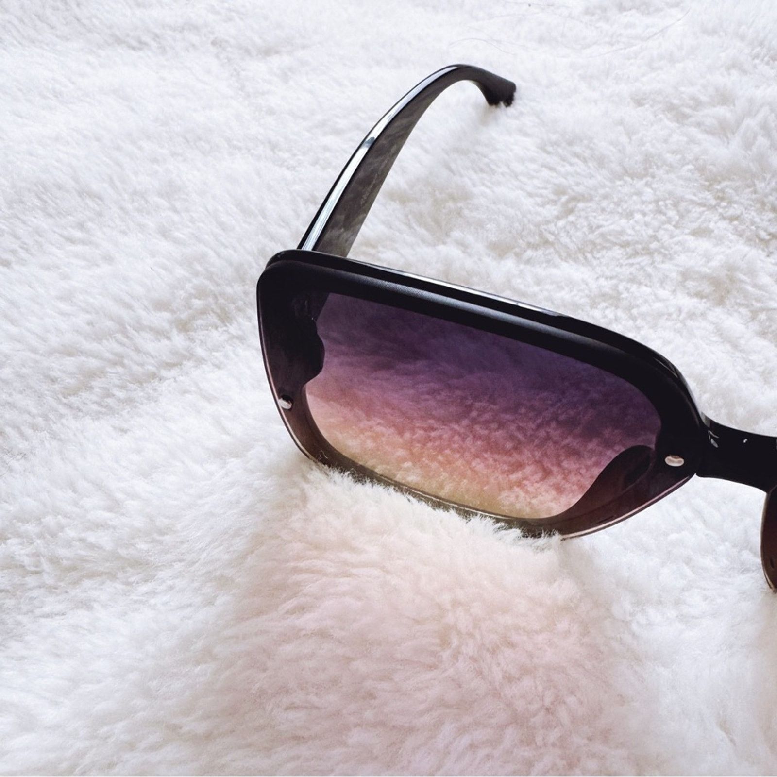 Other Abby Black & Pink Square Frame Sunglasses Size ONE SIZE - 5 Thumbnail