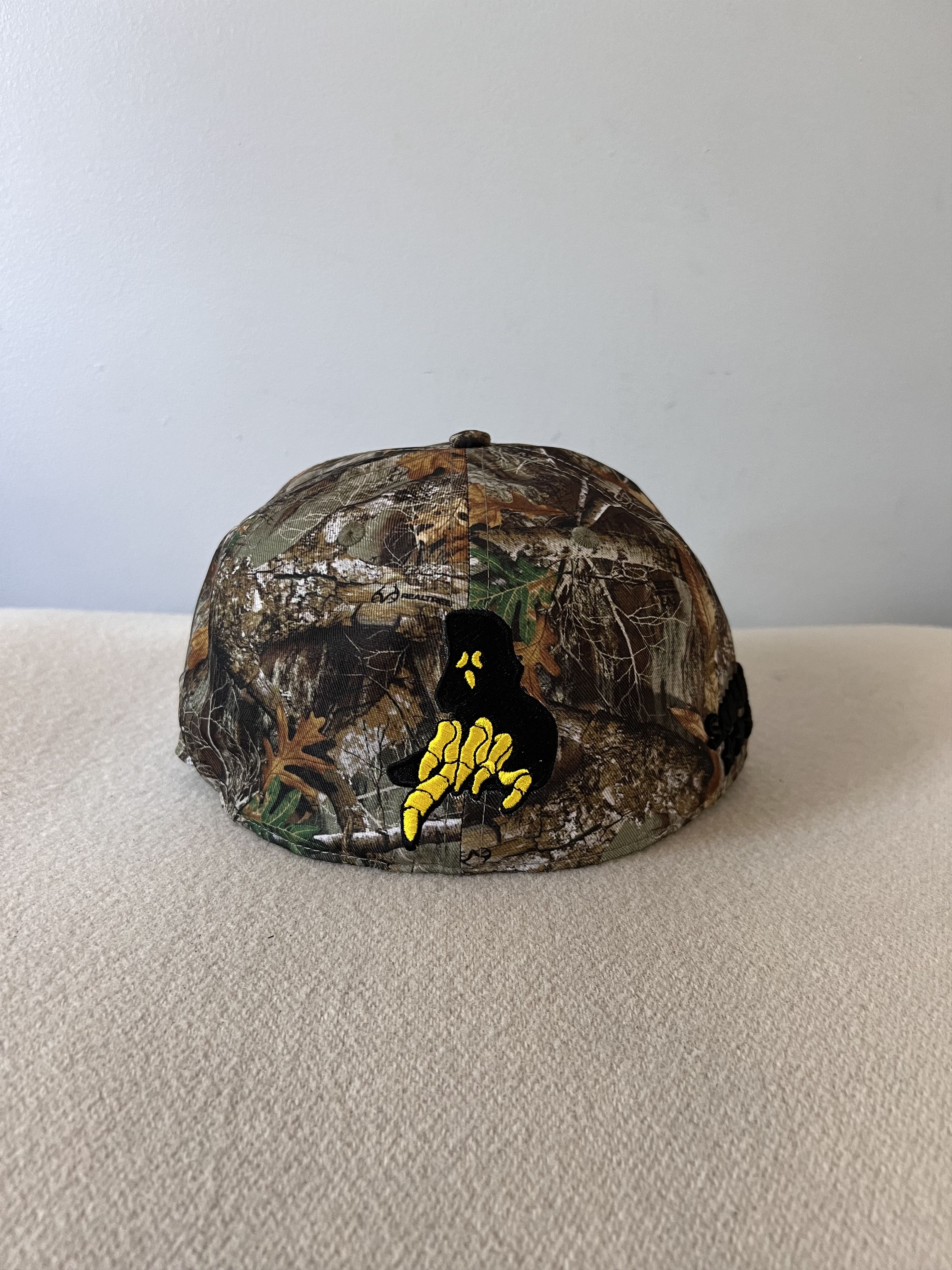 Born X Raised × Online Ceramics 7 1/2 Online Ceramics Born X Raised Fitted Camo Hat Size ONE SIZE - 4 Thumbnail