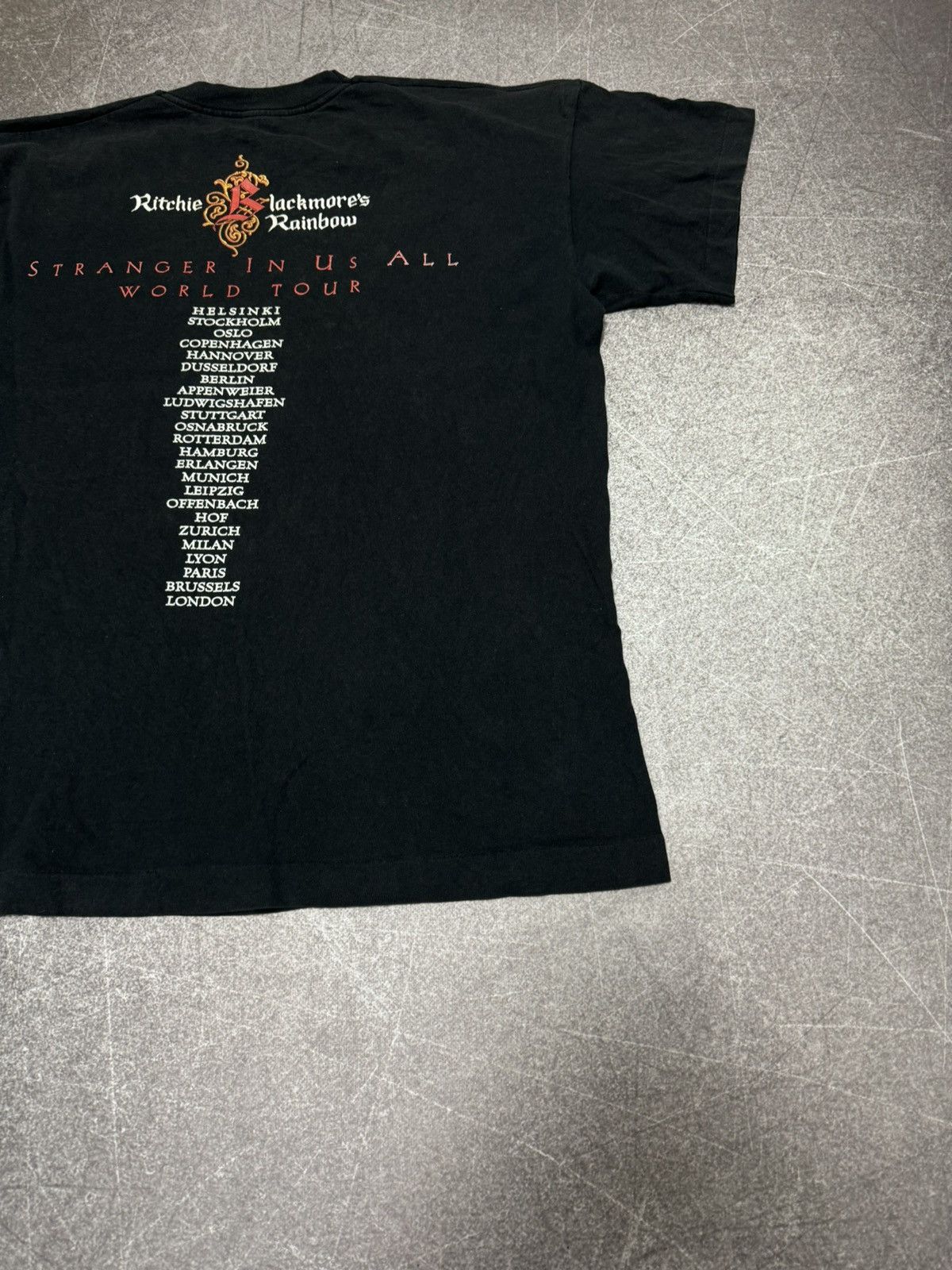Band Tees Vintage 1995 Ritchie Blackmore Rainbow T Shirt Size US L / EU 52-54 / 3 - 14 Thumbnail