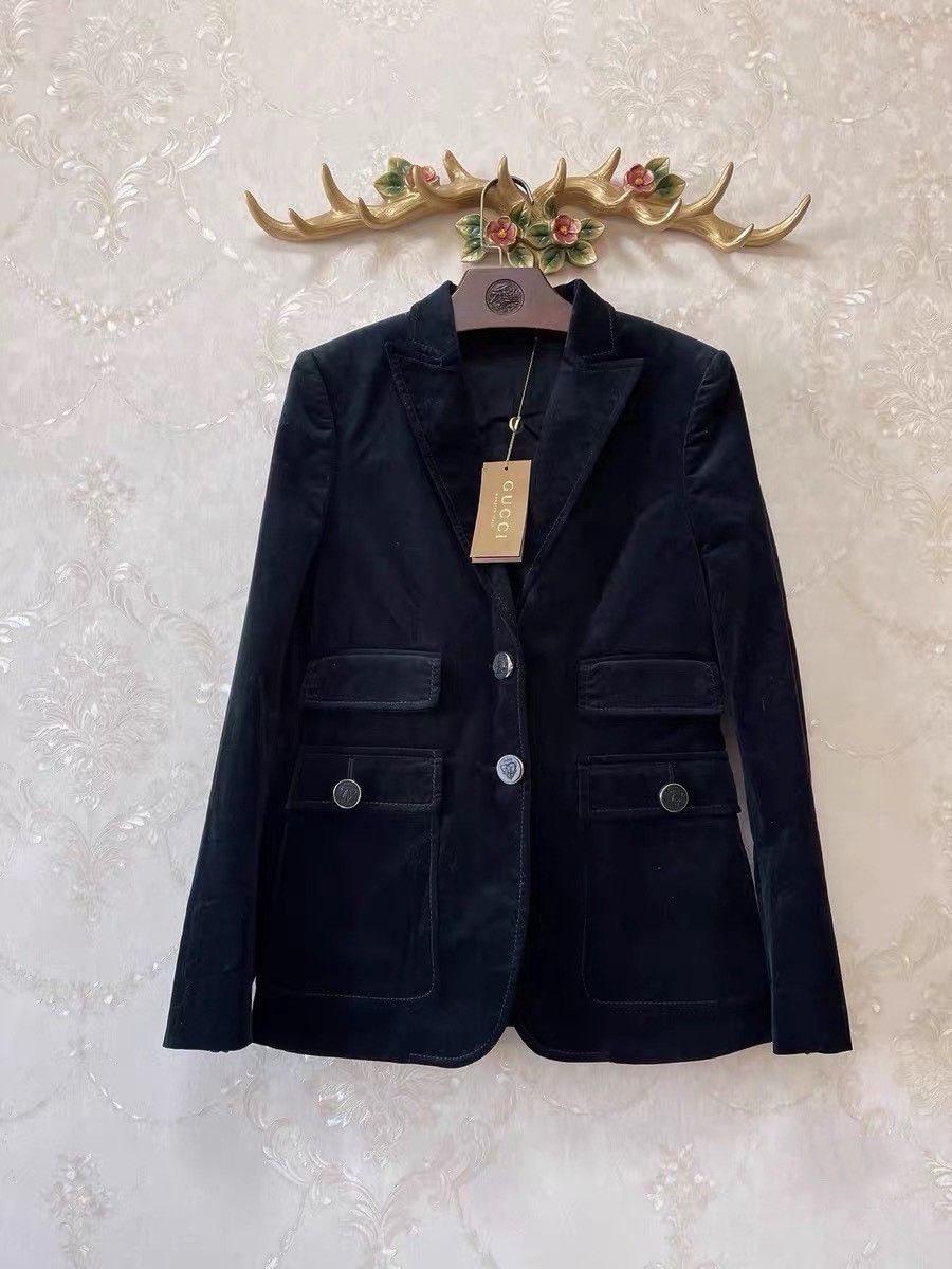 Gucci Gucci New Runway Velvet Blazer Size M / US 6-8 / IT 42-44 - 1 Thumbnail