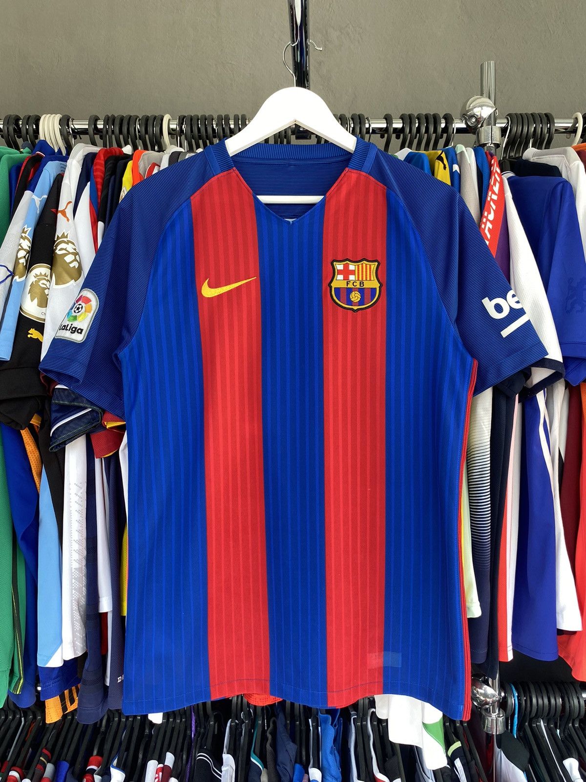 Nike 2016/17 NIKE BARCELONA HOME SOCCER FOOTBALL JERSEY SHIRT Size US M / EU 48-50 / 2 - 1 Thumbnail