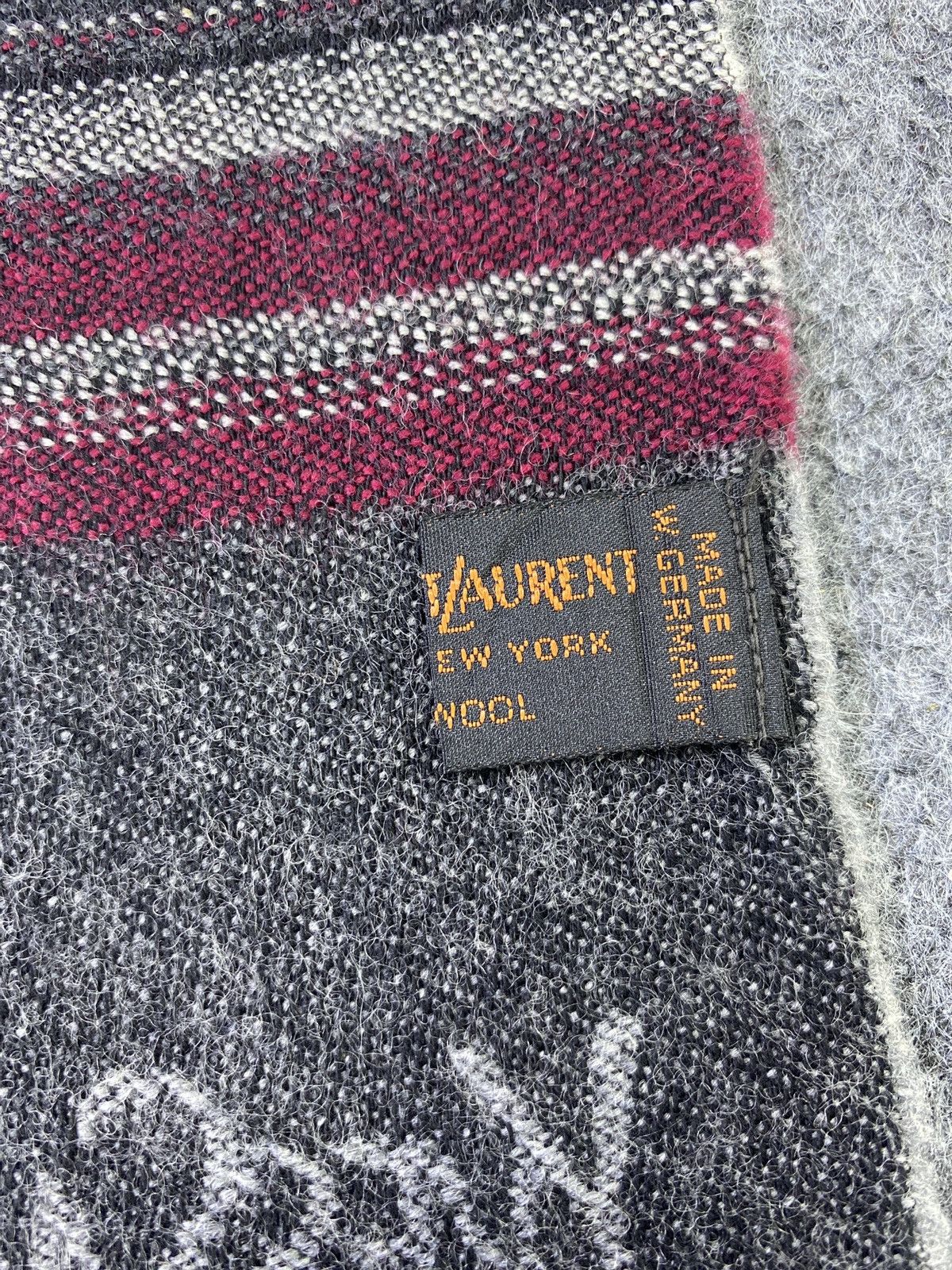 Vintage × Yves Saint Laurent Yves Saint Laurent Scarf/Muffler/Neckwear -T889 Size ONE SIZE - 6 Thumbnail