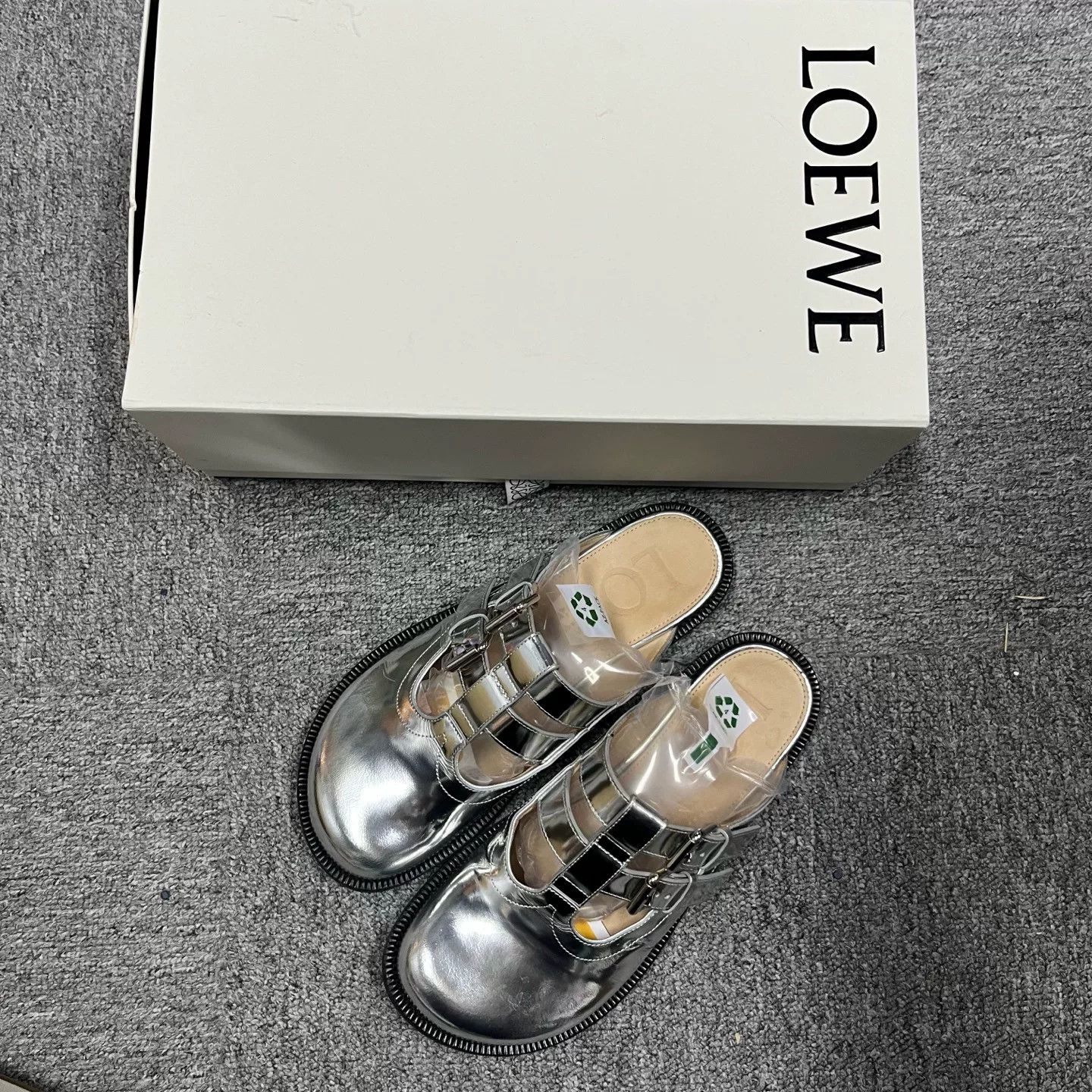 Loewe Loewe Leather Silver Lowtop Sneakers 37 Women Size US 6.5 / IT 36.5 - 1 Thumbnail