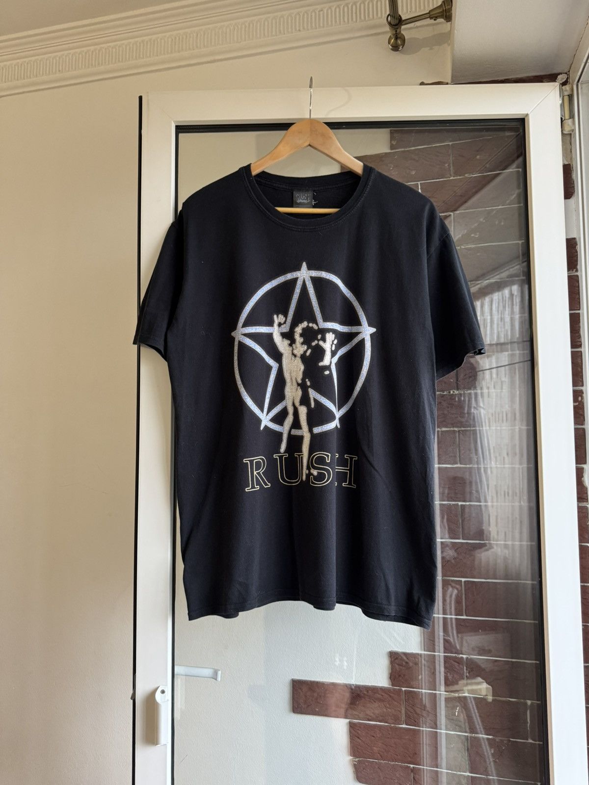 Band Tees Rare Rush tshirt 00’s Size US XL / EU 56 / 4 - 1 Thumbnail