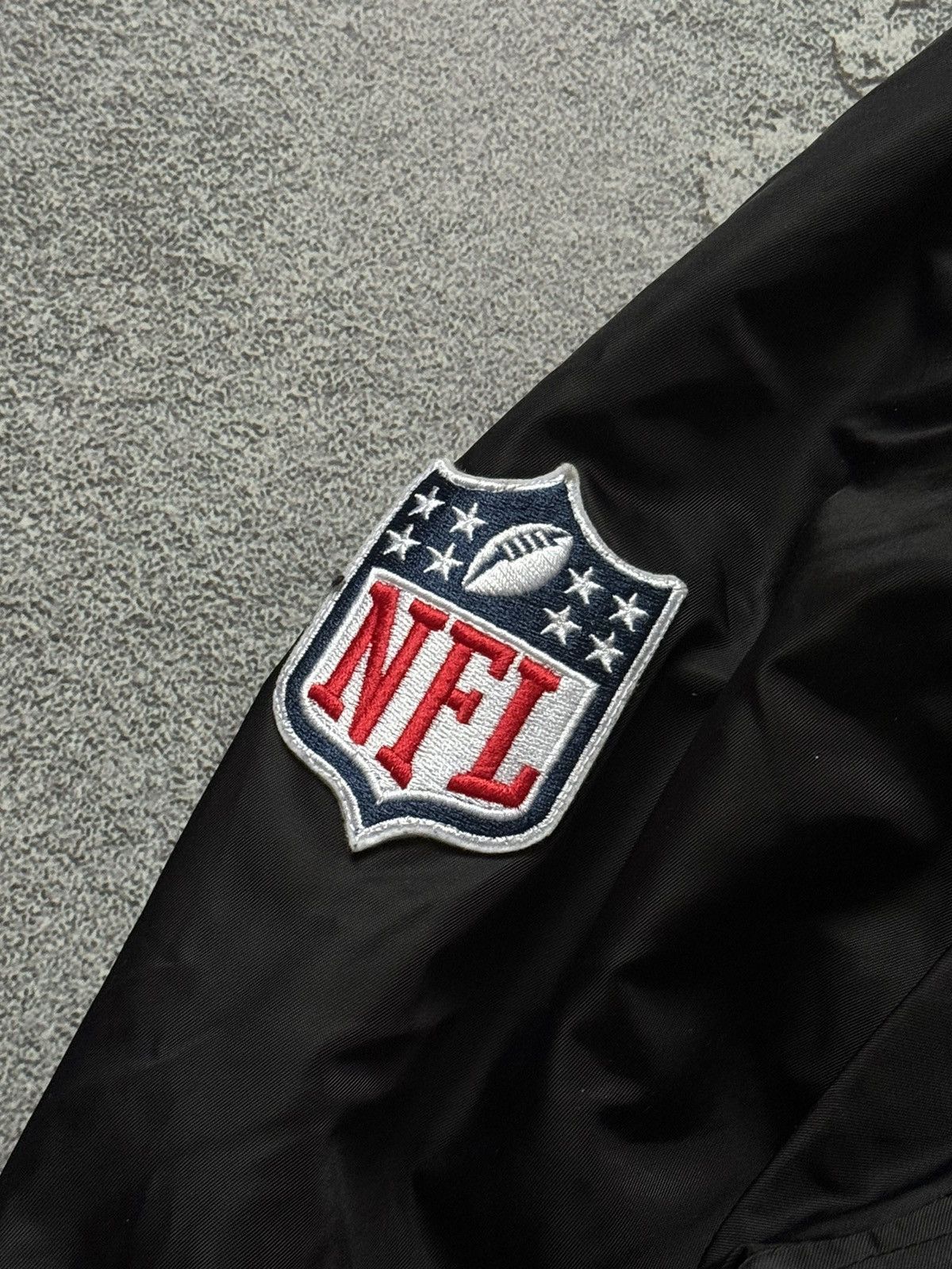 NFL Raiders NFL big logo bomber jacket varsity button up Size US XXL / EU 58 / 5 - 8 Thumbnail