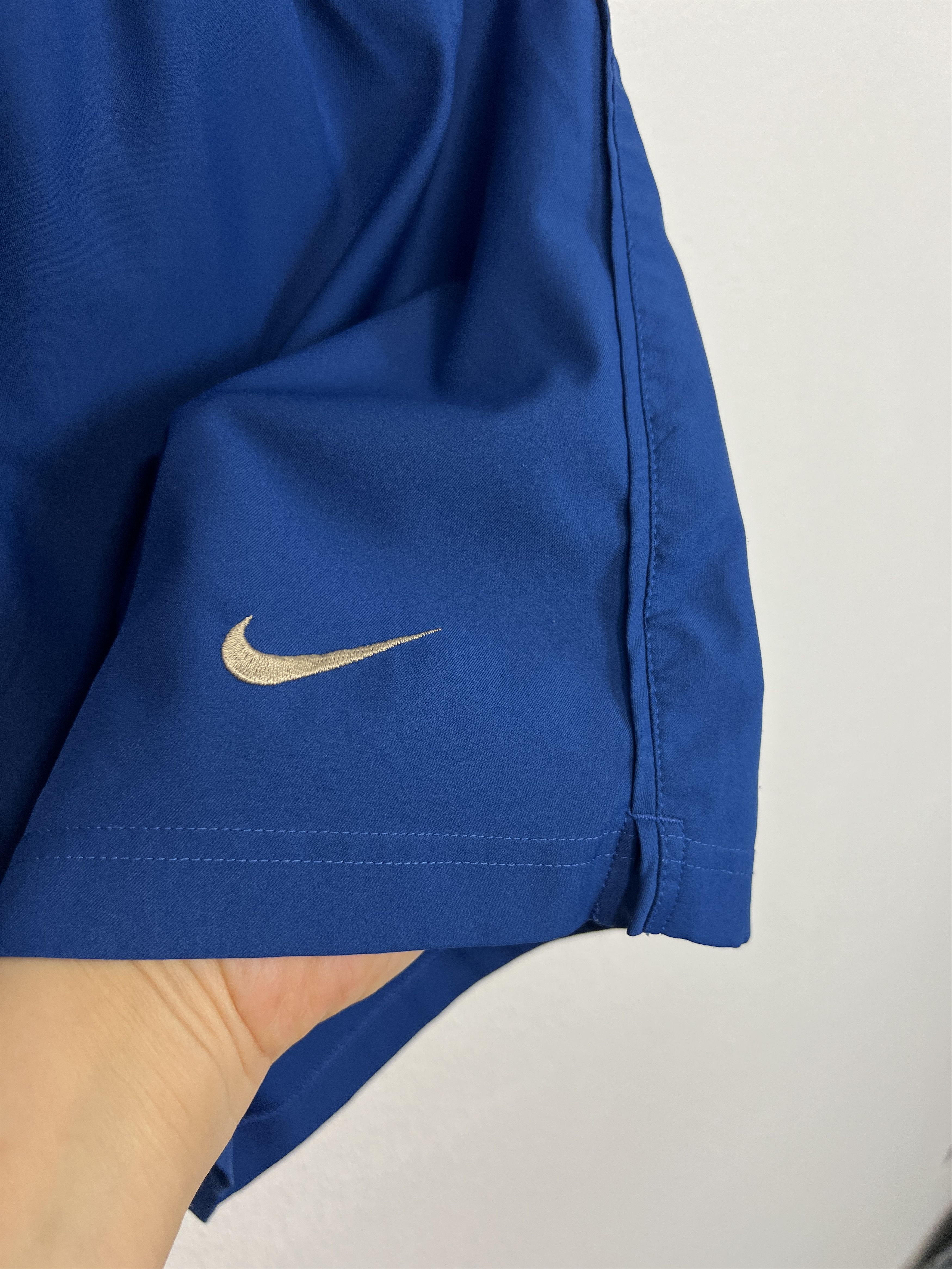 Nike Vintage Barcelona Football Shorts Soccer Track Rare Hype Size US 34 / EU 50 - 5 Thumbnail