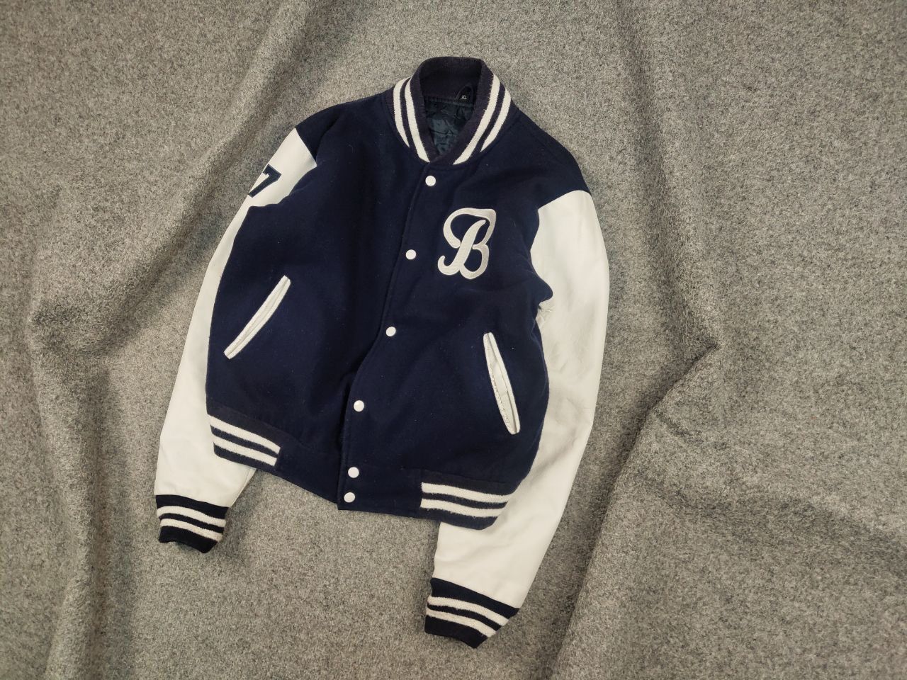 Vintage Vintage 90's Varsity Letterman Dark Blue Wool Bomber Jacket Size US M / EU 48-50 / 2 - 4 Thumbnail