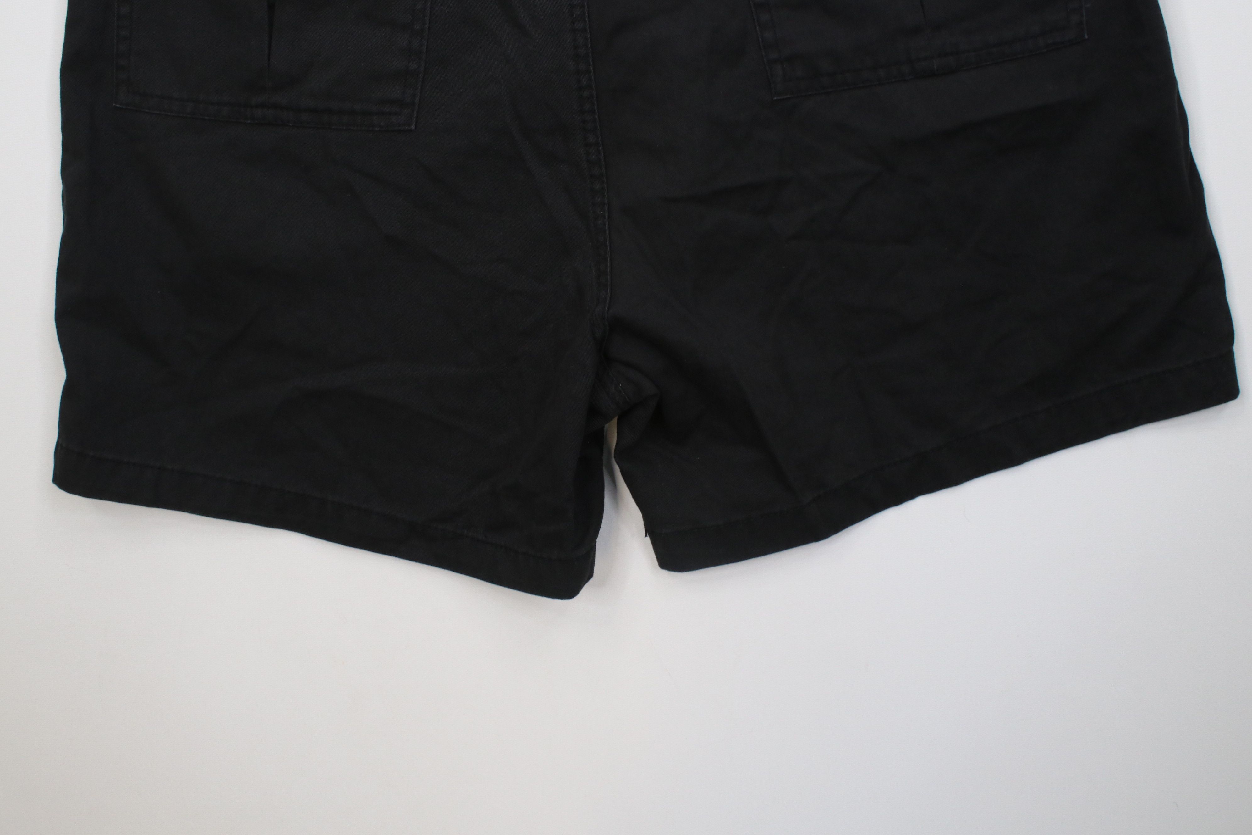 Vintage Vintage 90s Streetwear Above Knee Utility Cargo Shorts Black Size US 40 / EU 56 - 11 Thumbnail