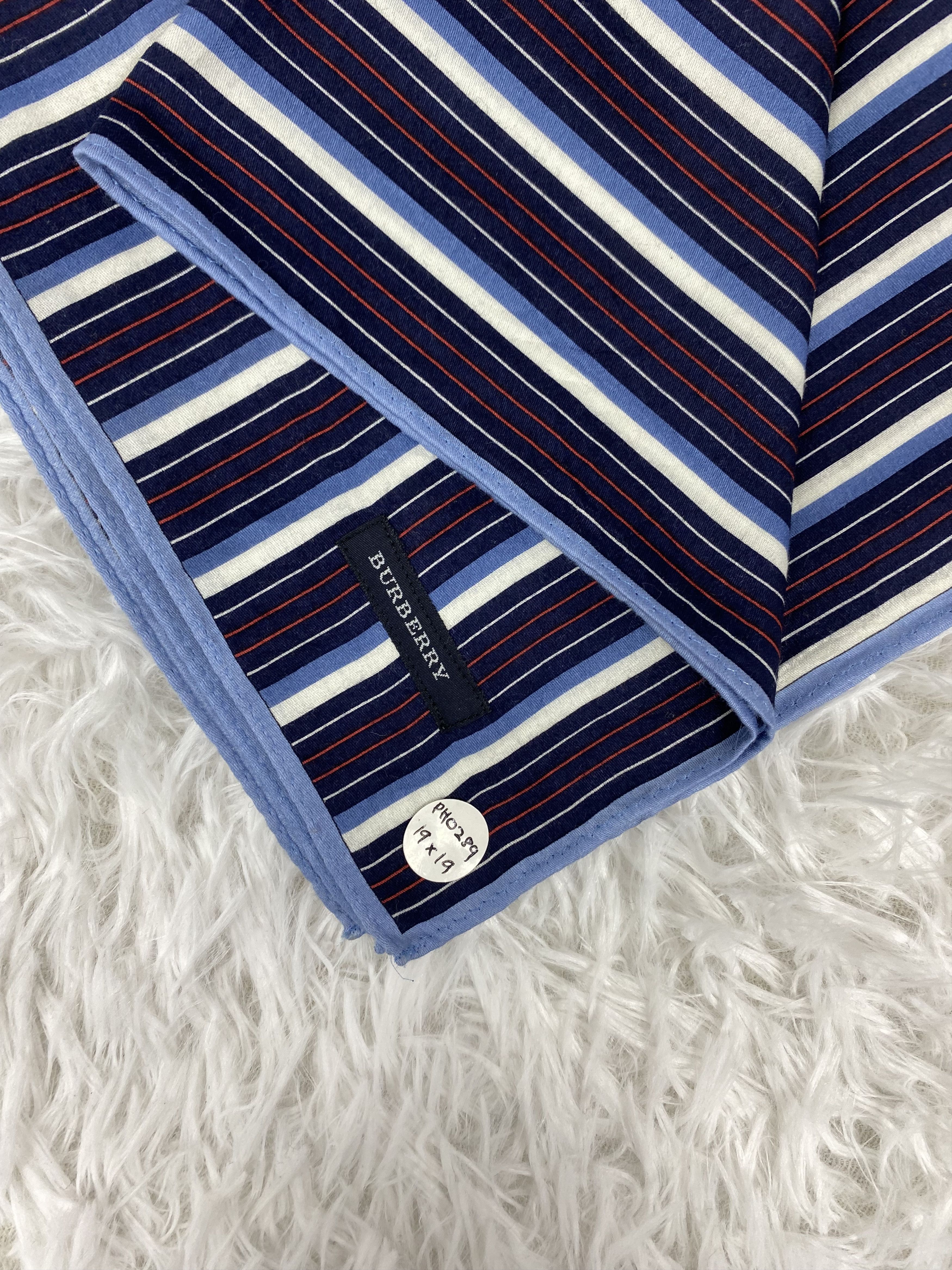 Burberry × Vintage Vintage Burberry Handkerchief Neckerchief PH0289 Size ONE SIZE - 2 Thumbnail