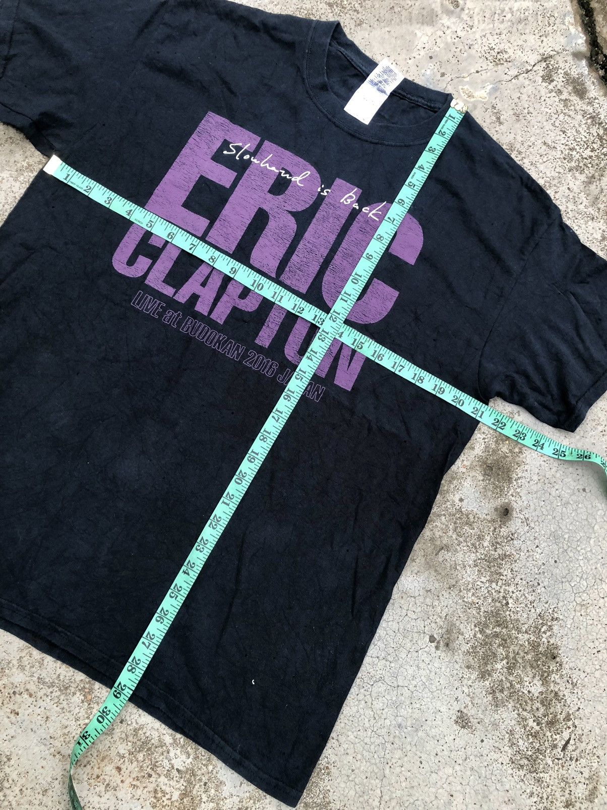 Band Tees ERIC CLAPTON LIVE AT BUDOKAN 2016 JAPAN Size US L / EU 52-54 / 3 - 6 Thumbnail
