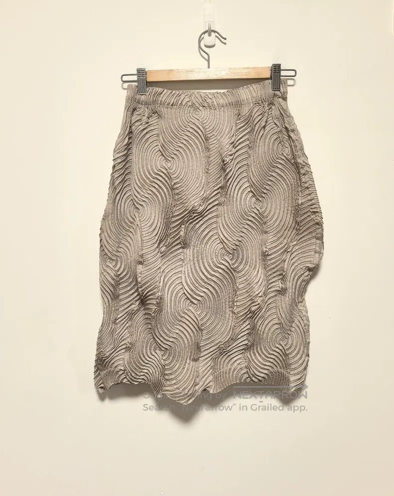 Issey Miyake Issey Miyake Mosquito Coil Midi Skirt Size 25" / US 0 / IT 36 - 2 Thumbnail