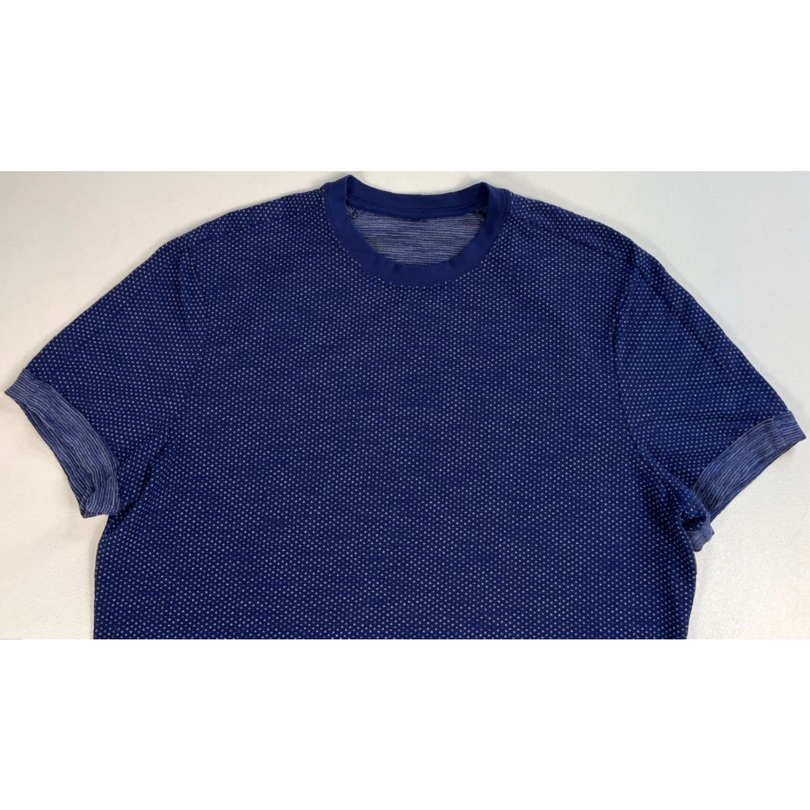 Lululemon Lululemon Men’s Roll Out Crew Short Sleeve T-Shirt L Navy Blue Spotted Moisture Wicking Knit 90s/Outdoor Sports Mens Size US L / EU 52-54 / 3 - 7 Thumbnail
