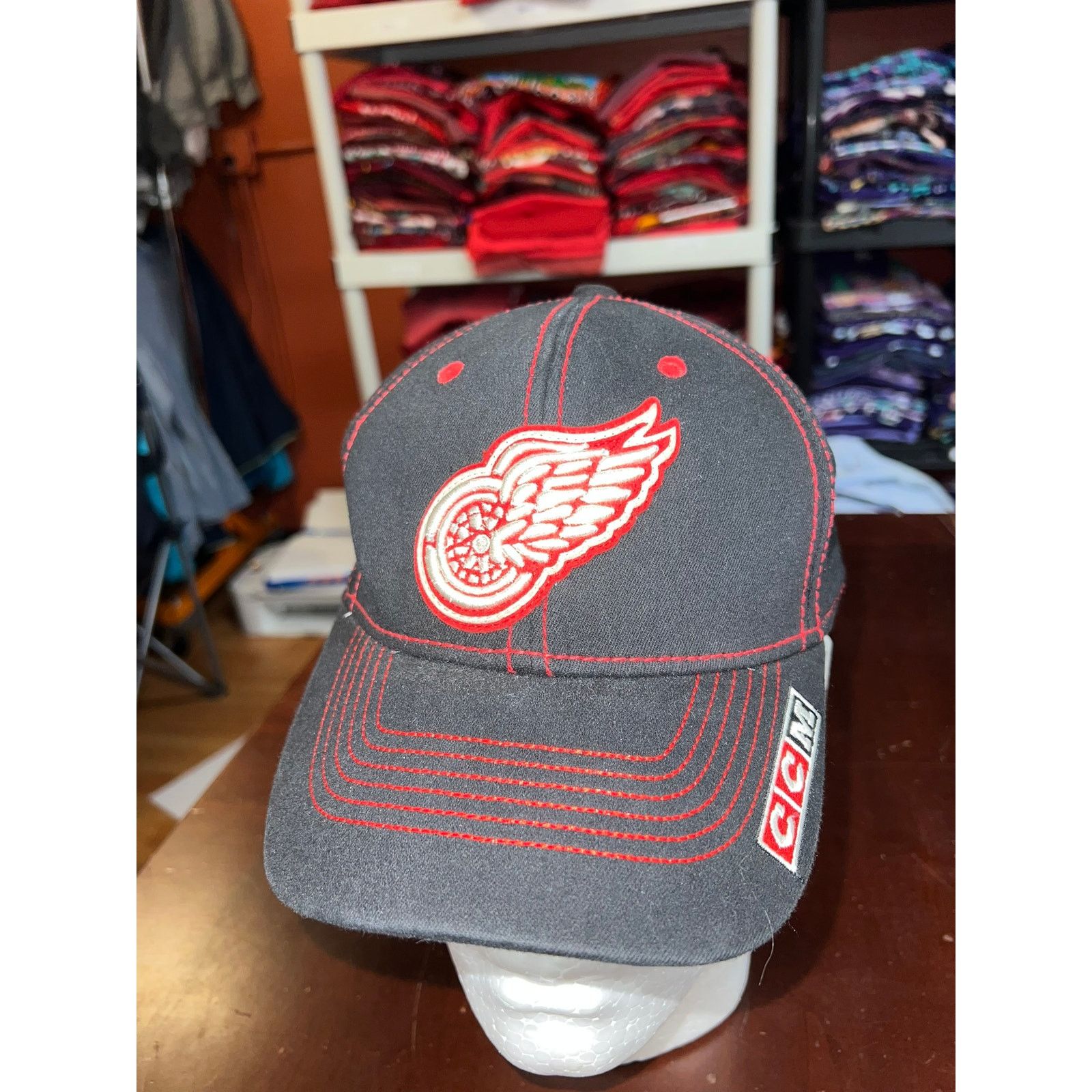 Ccm Detroit Red Wings Hat CCM Black Red Hockey NHL Cap L/XL Size ONE SIZE - 2 Thumbnail