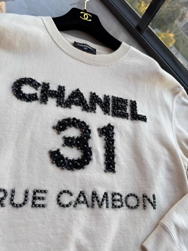 Chanel Chanel Kangpeng Street Series Sheepskin Studded Embroidere Size S / US 4 / IT 40 - 2 Thumbnail