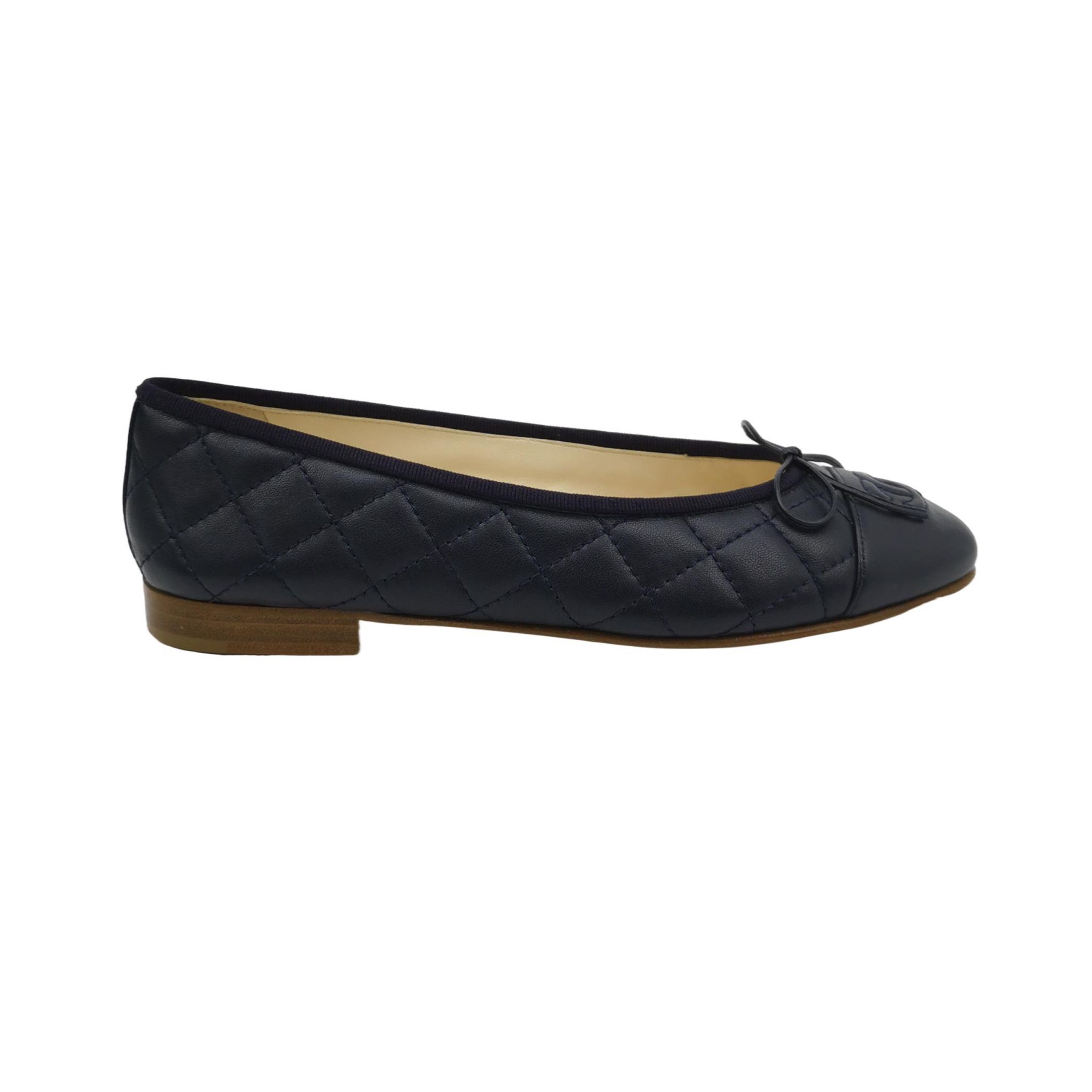 Chanel Chanel Women 6 Flats Size US 6 / IT 36 - 1 Thumbnail