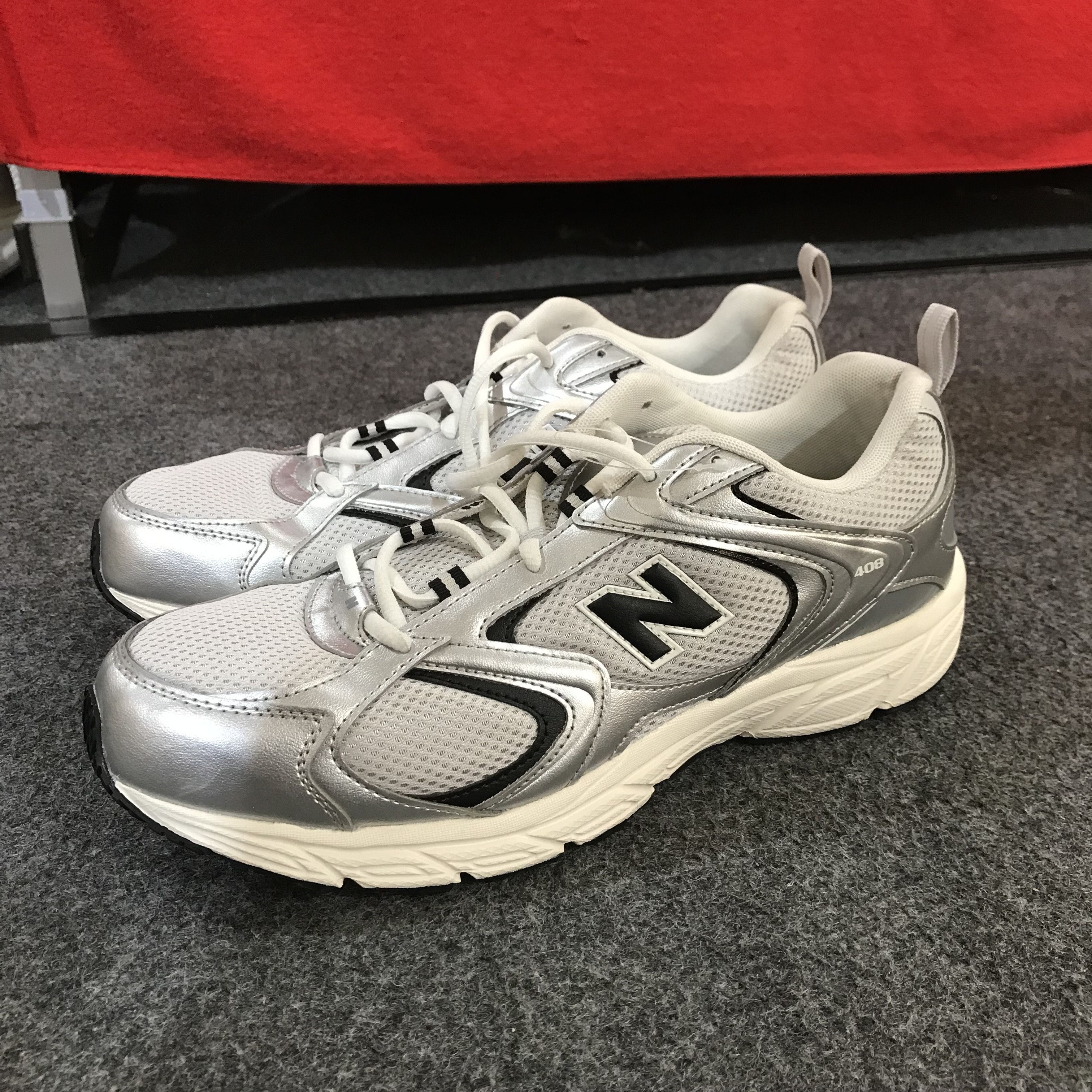 New Balance New Balance 480 Silver abzorb sole Size 9.5 uk 44 eur Bnwt Size US 10 / EU 43 - 1 Thumbnail