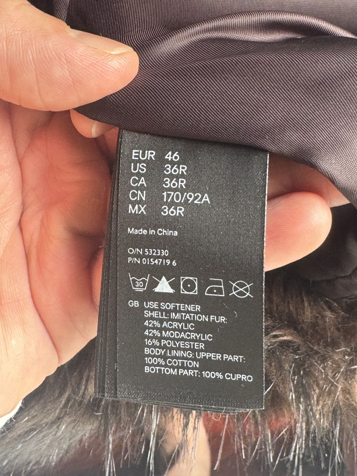 H&M × Maison Margiela Masion Martin Margiela x HM faux fur coat Size US S / EU 44-46 / 1 - 8 Thumbnail