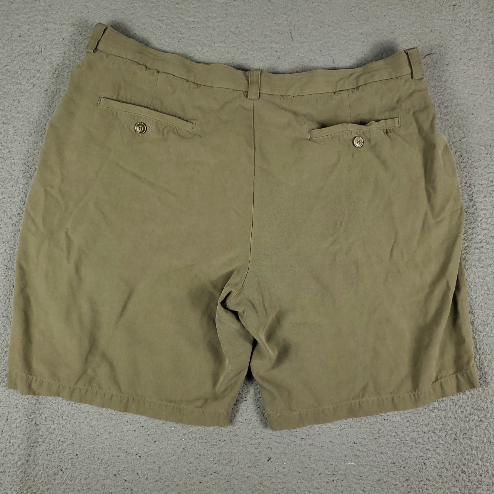 Tommy Bahama VINTAGE Tommy Bahama Shorts Mens Size 38 Chino Silk Pleated Beige Casual Classic Size US 38 / EU 54 - 4 Thumbnail