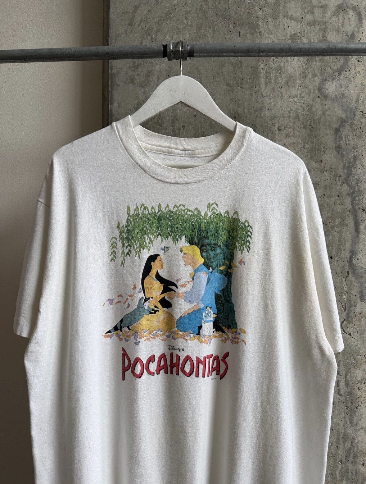 Vintage 90’s Single Stitch Pocahontas Vintage Tee Size US XL / EU 56 / 4 - 1 Thumbnail