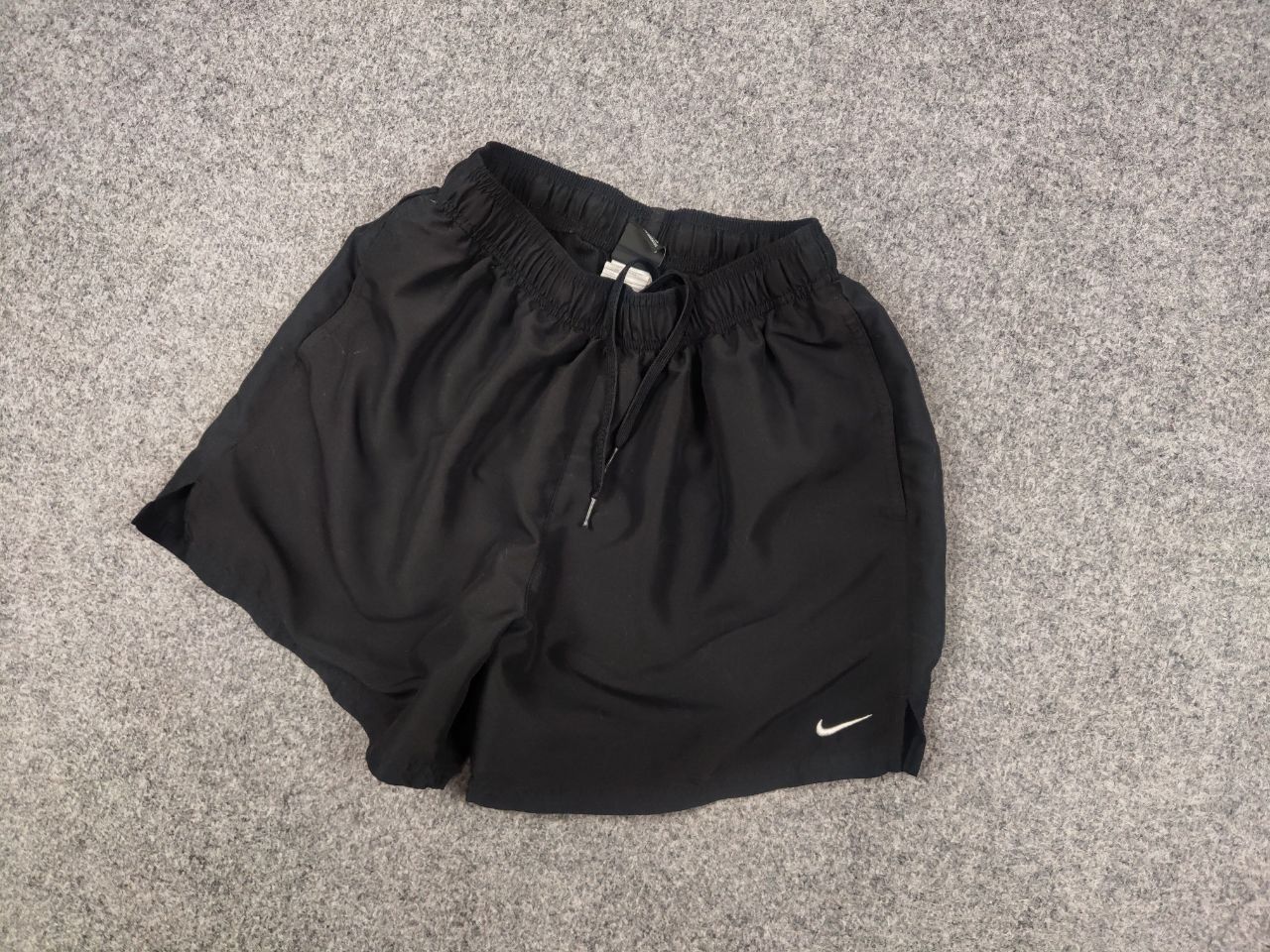 Nike Vintage Nike Swoosh Black Casual Y2K Style Shorts Size US 32 / EU 48 - 9 Thumbnail