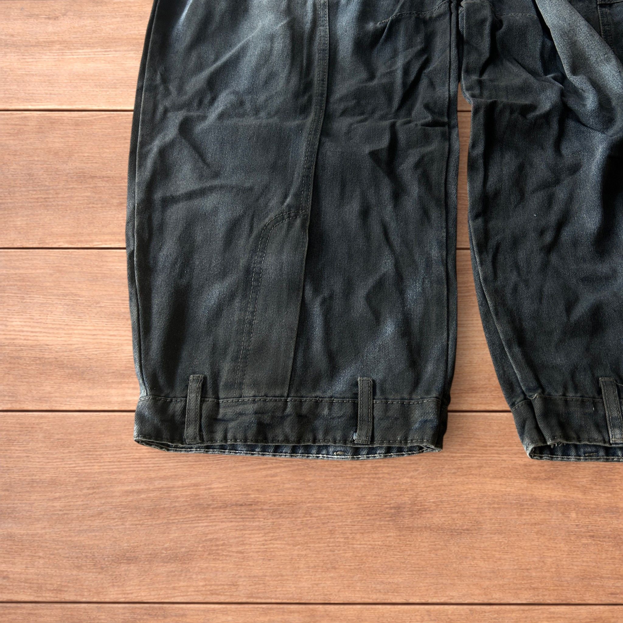Japanese Brand Baggy vintage style wide leg skater jeans in faded grey. Size US 36 / EU 52 - 7 Thumbnail