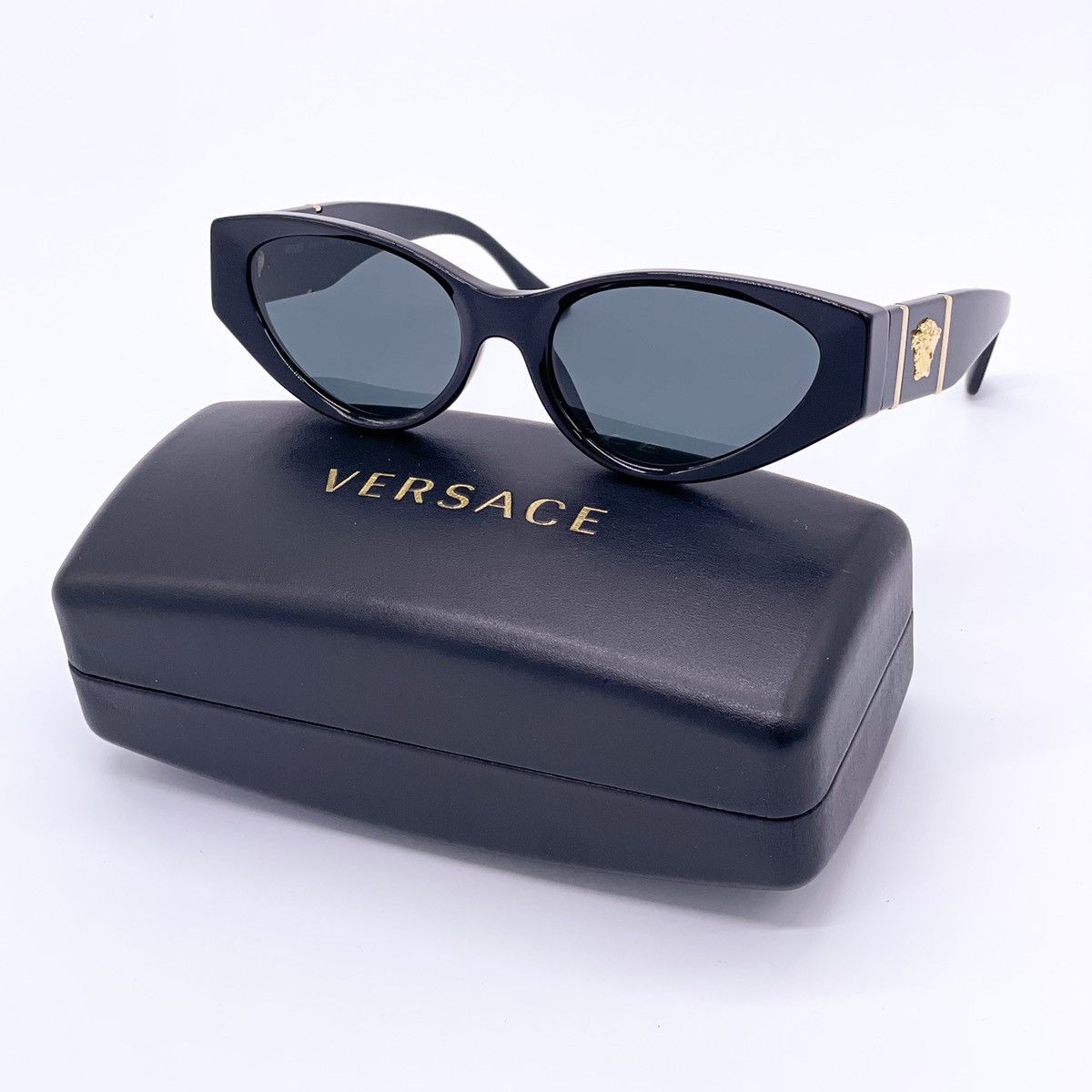 image of New Versace Ve4454 Gb1/87 Women Sunglasses Mod 4454 Black