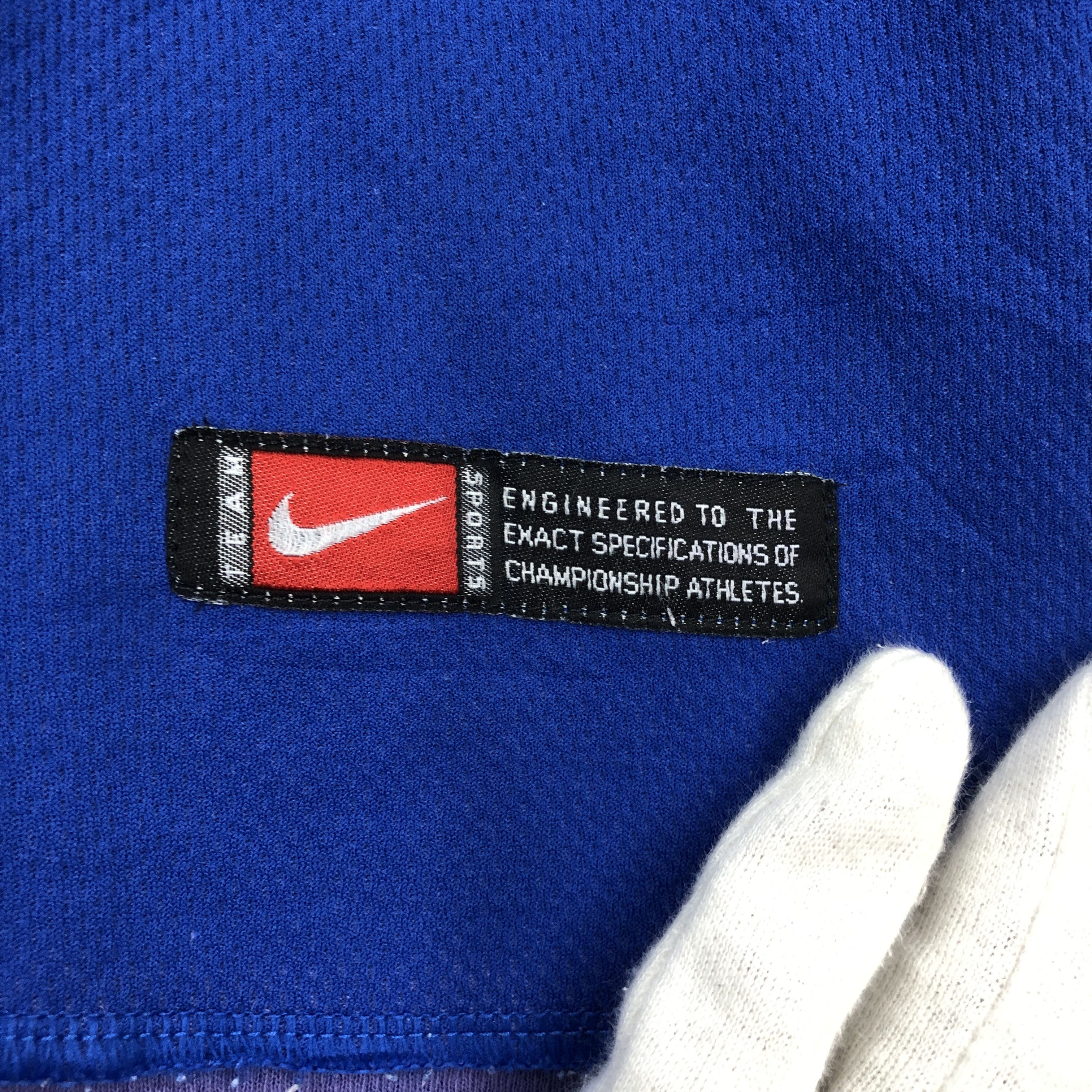 Nike Y2K Vintage NIKE TEAM SPORT Sleeveless T Shirt #1578/01 Size US M / EU 48-50 / 2 - 4 Thumbnail