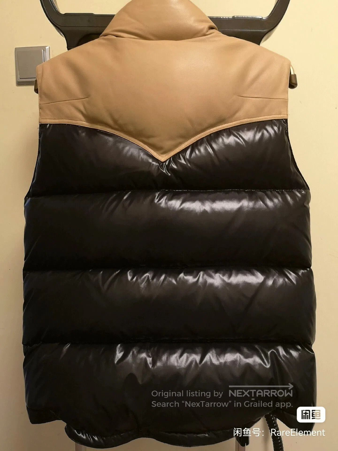 Number (N)ine number nine down vest with leather details. Size US S / EU 44-46 / 1 - 2 Thumbnail